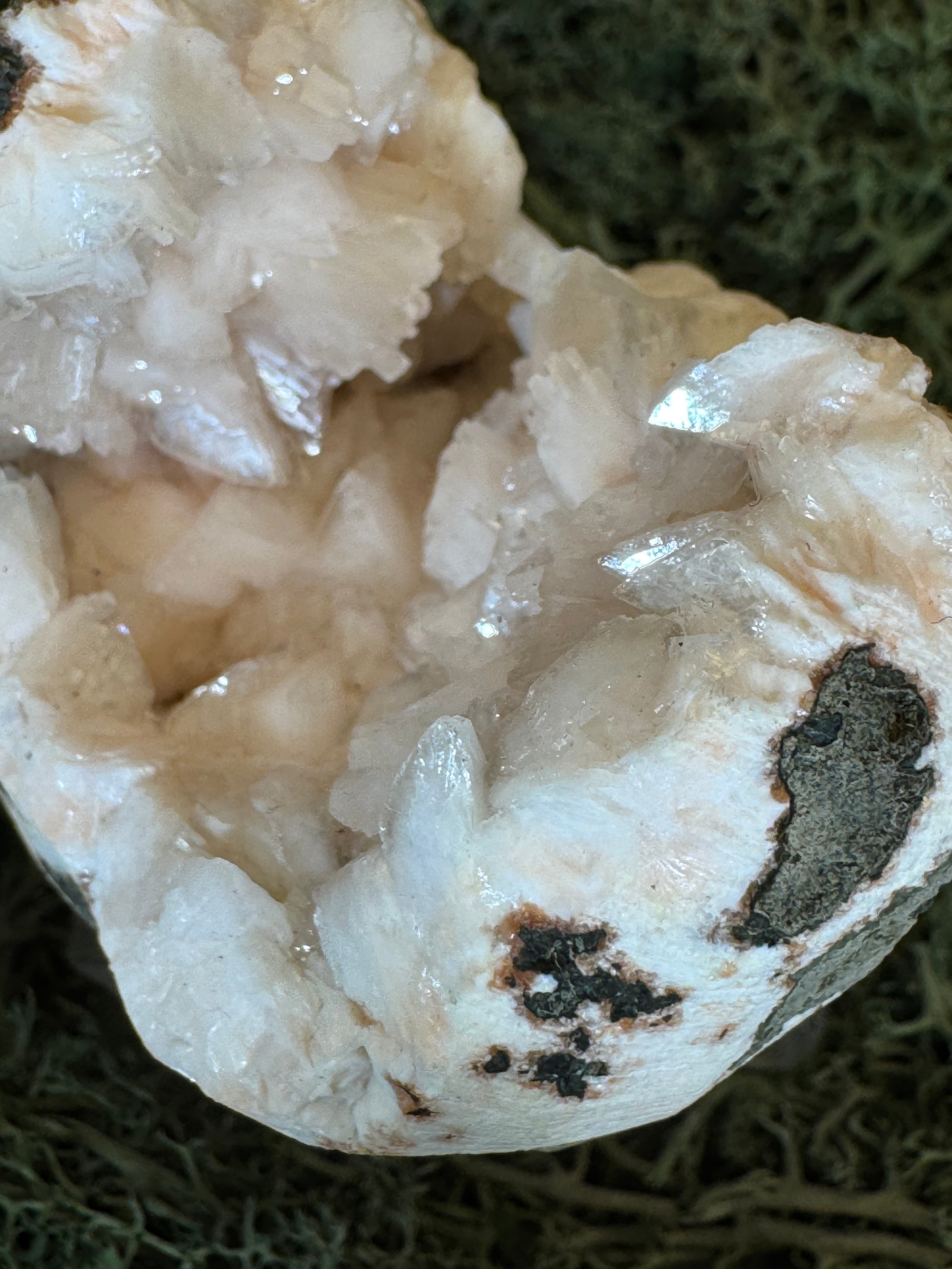Heulandit / Euzeolit Geode aus Maharashtra, Nashik pune, Indien (197g) - crystal paradise