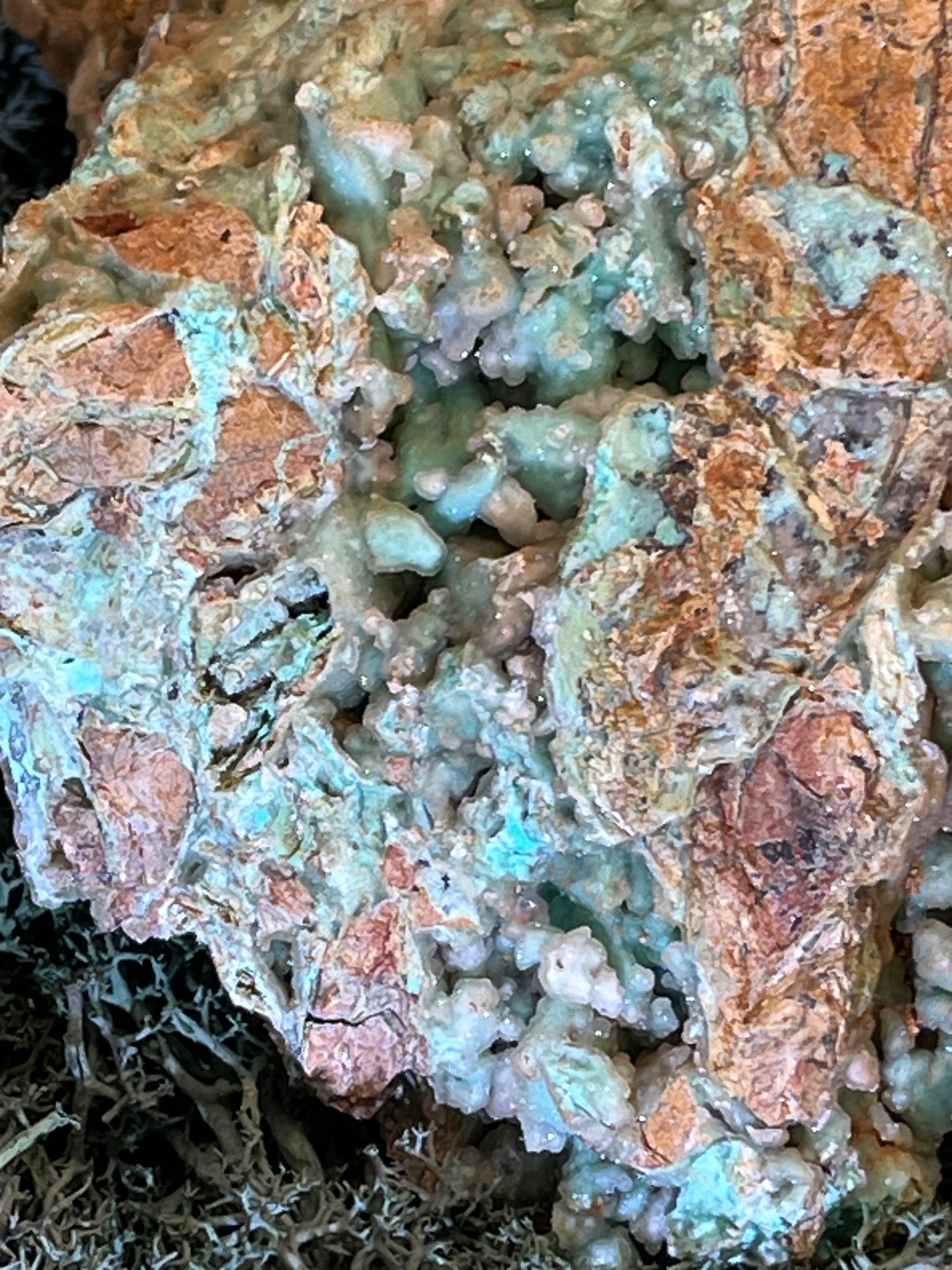 Smithsonit aus Indonesien (717g) - XL - glitzernde grüne Kristalle mit schönen traubenförmigen Kristallen - crystal paradise