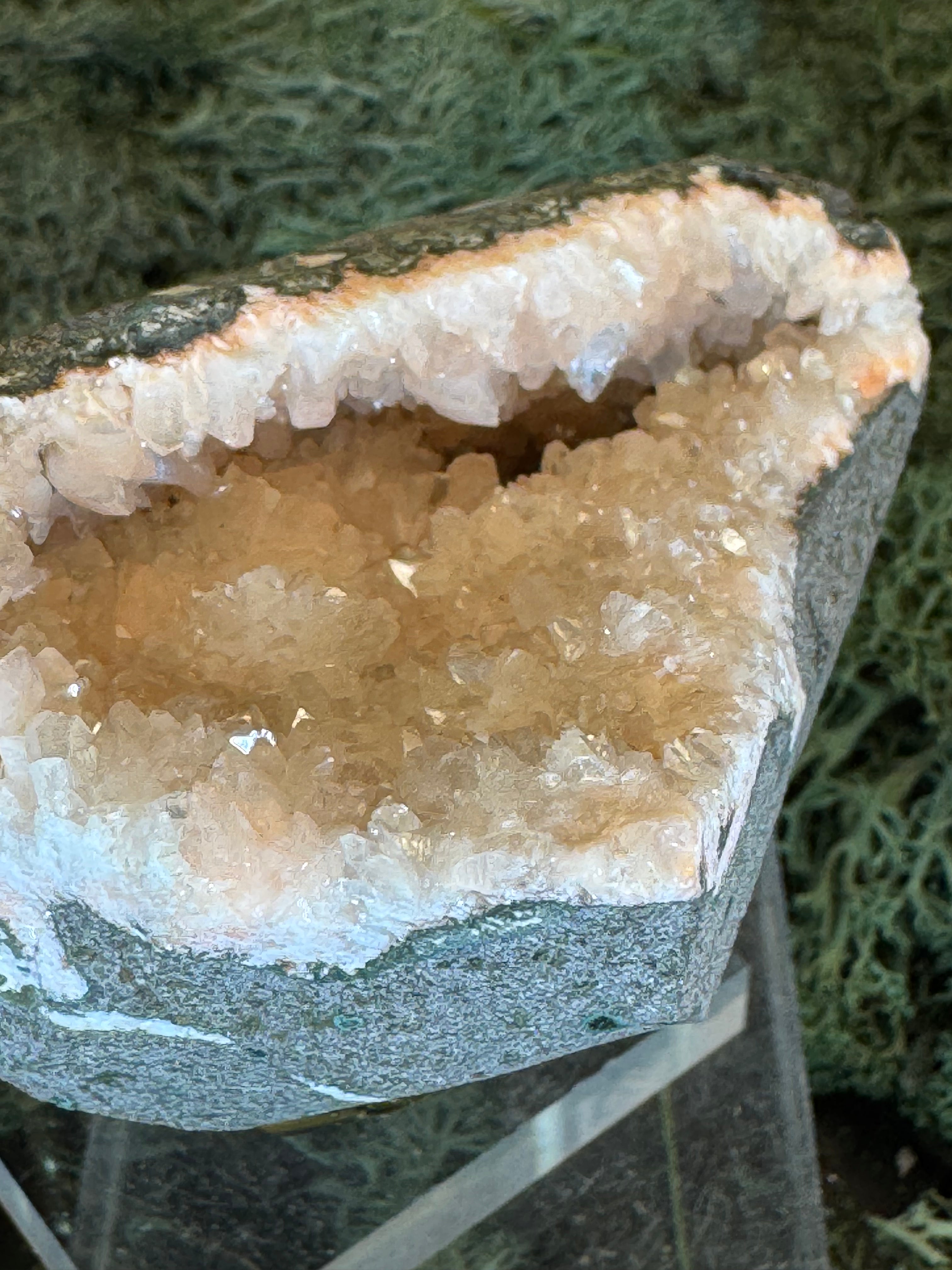 Heulandit / Euzeolit Geode aus Maharashtra, Nashik pune, Indien (165g) - crystal paradise