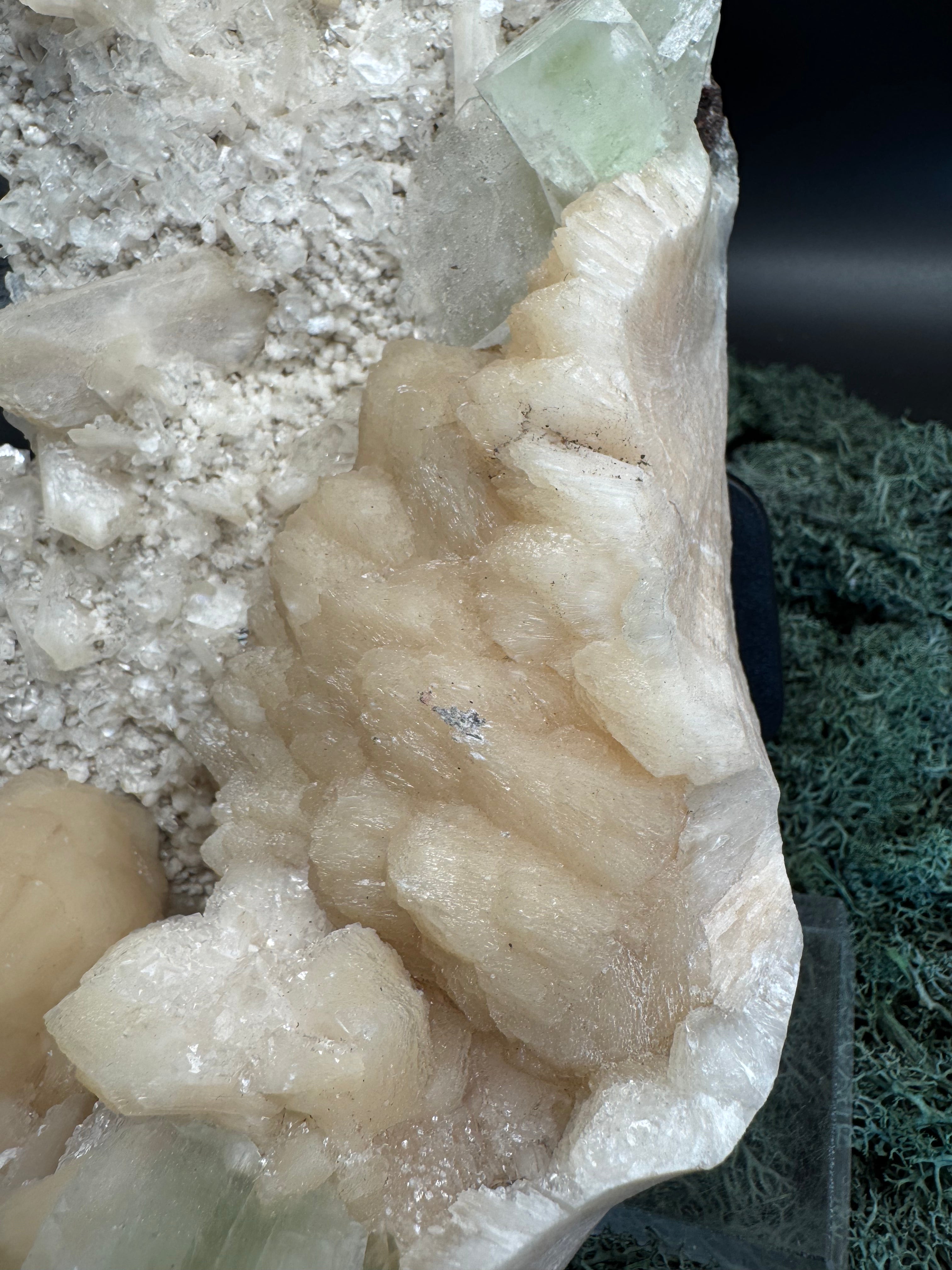 Grüner Apophyllit mit Stilbit XXL Cluster aus Maharashtra, Nashik pune, Indien (2991g) - crystal paradise