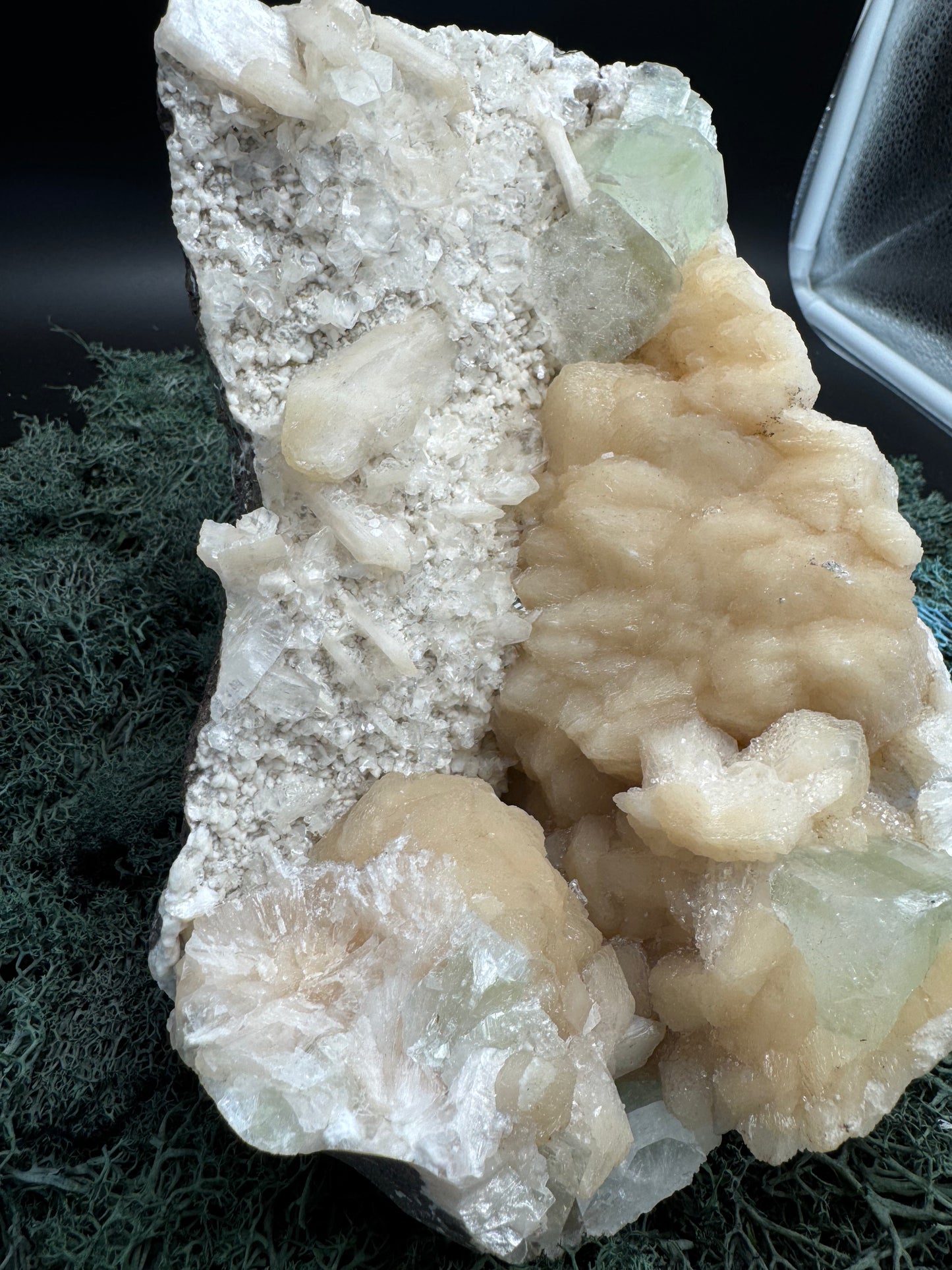 Grüner Apophyllit mit Stilbit XXL Cluster aus Maharashtra, Nashik pune, Indien (2991g)