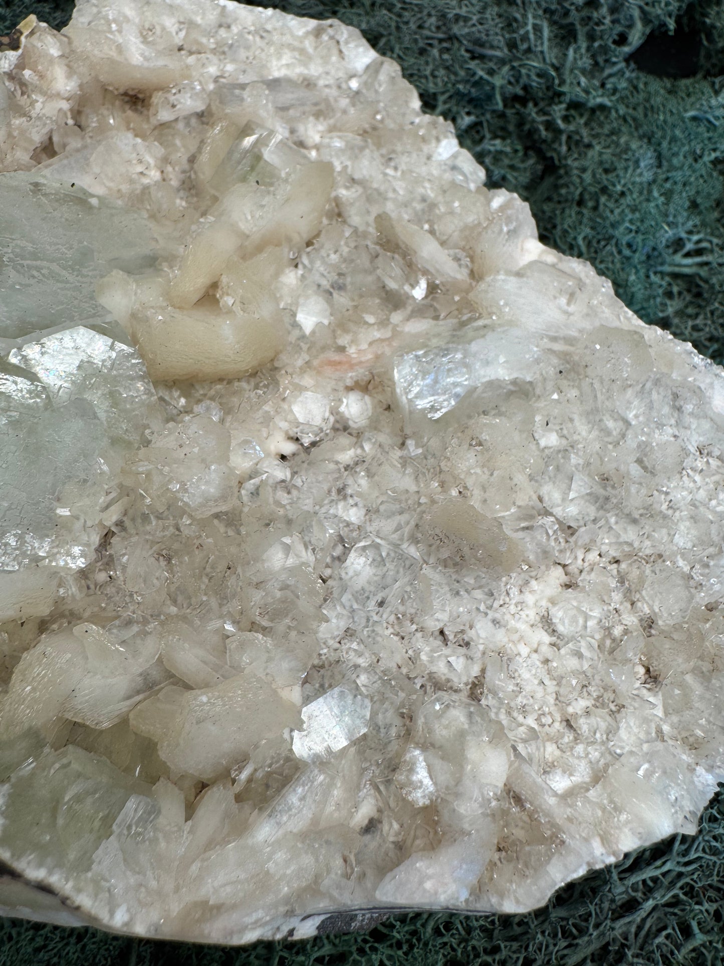 Grüner Apophyllit mit Stilbit XL Cluster aus Maharashtra, Nashik pune, Indien (2159g) - crystal paradise