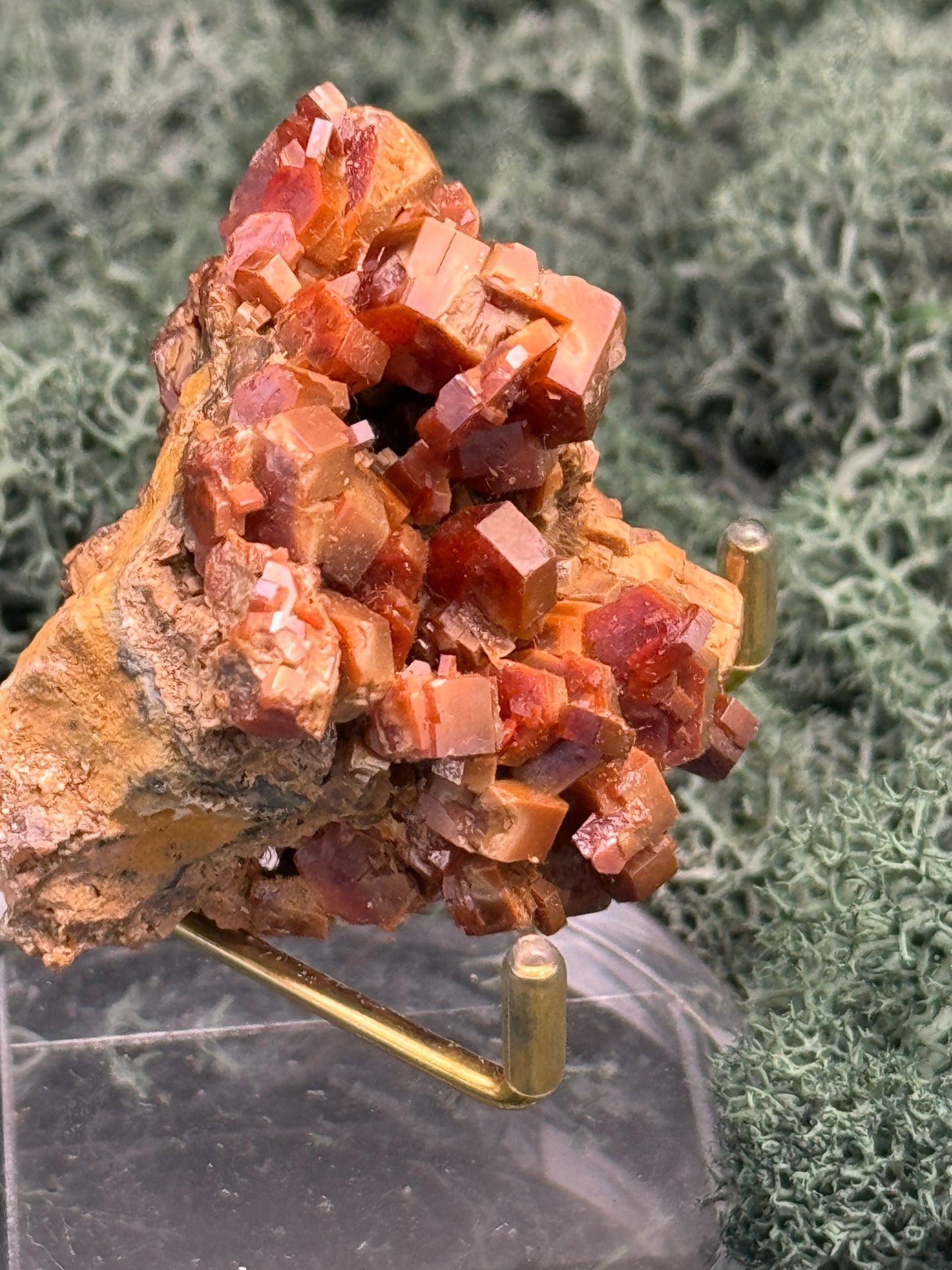 Vanadenit Stufe aus Marokko (200g) - super schöne große rote Kristalle - crystal paradise