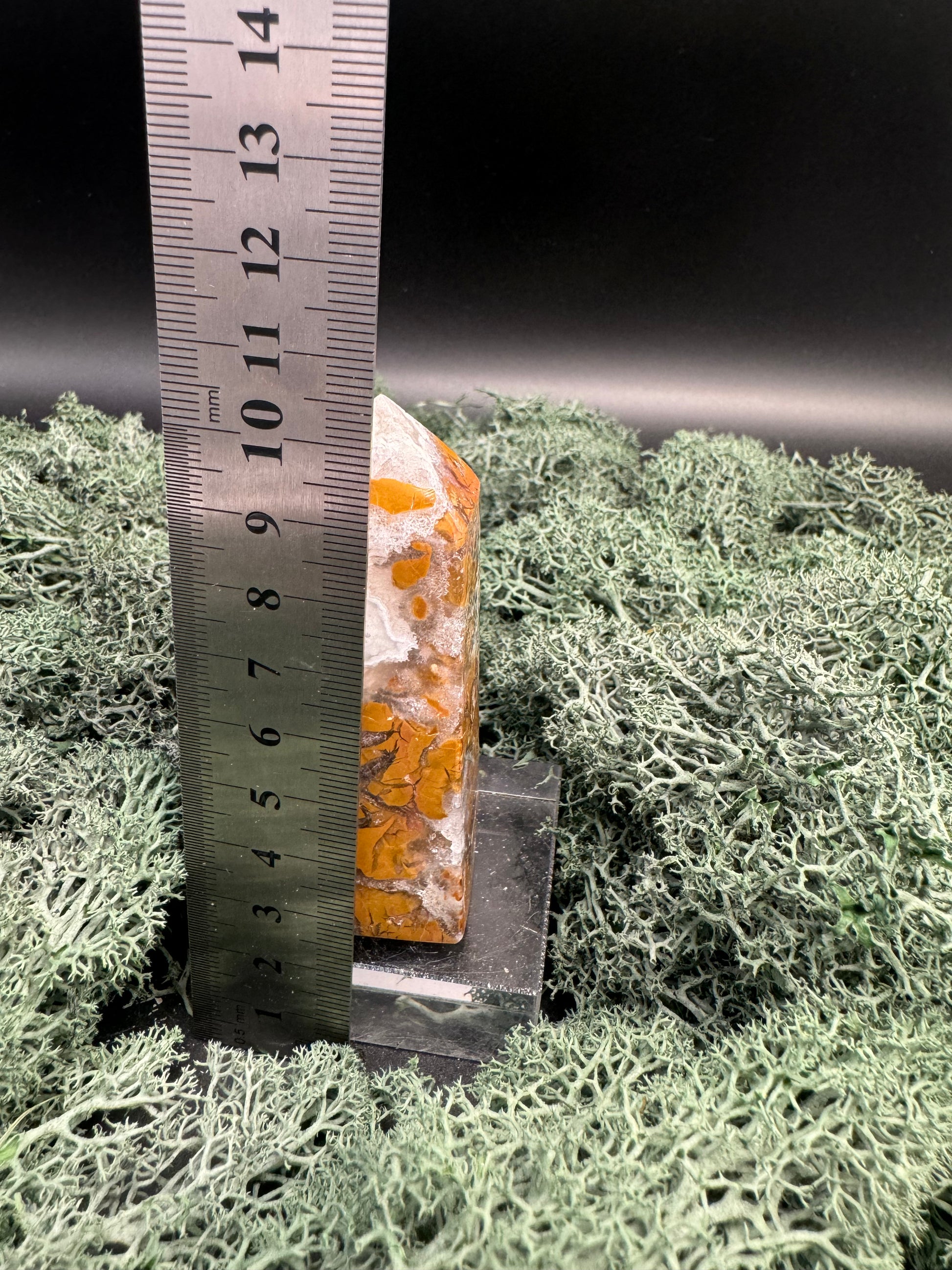 Deko: Obelisk aus Maligano Jaspis - crystal paradise