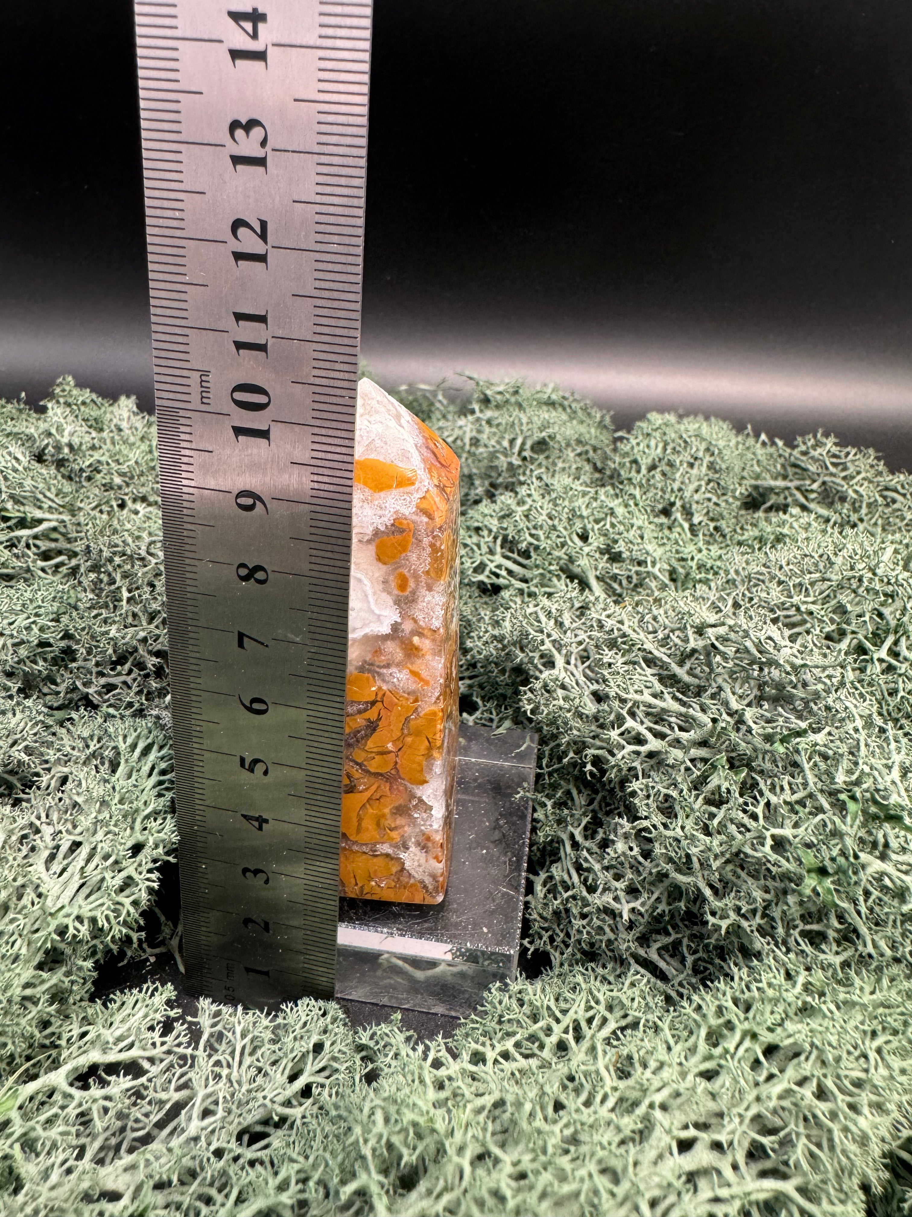 Deko: Obelisk aus Maligano Jaspis - crystal paradise