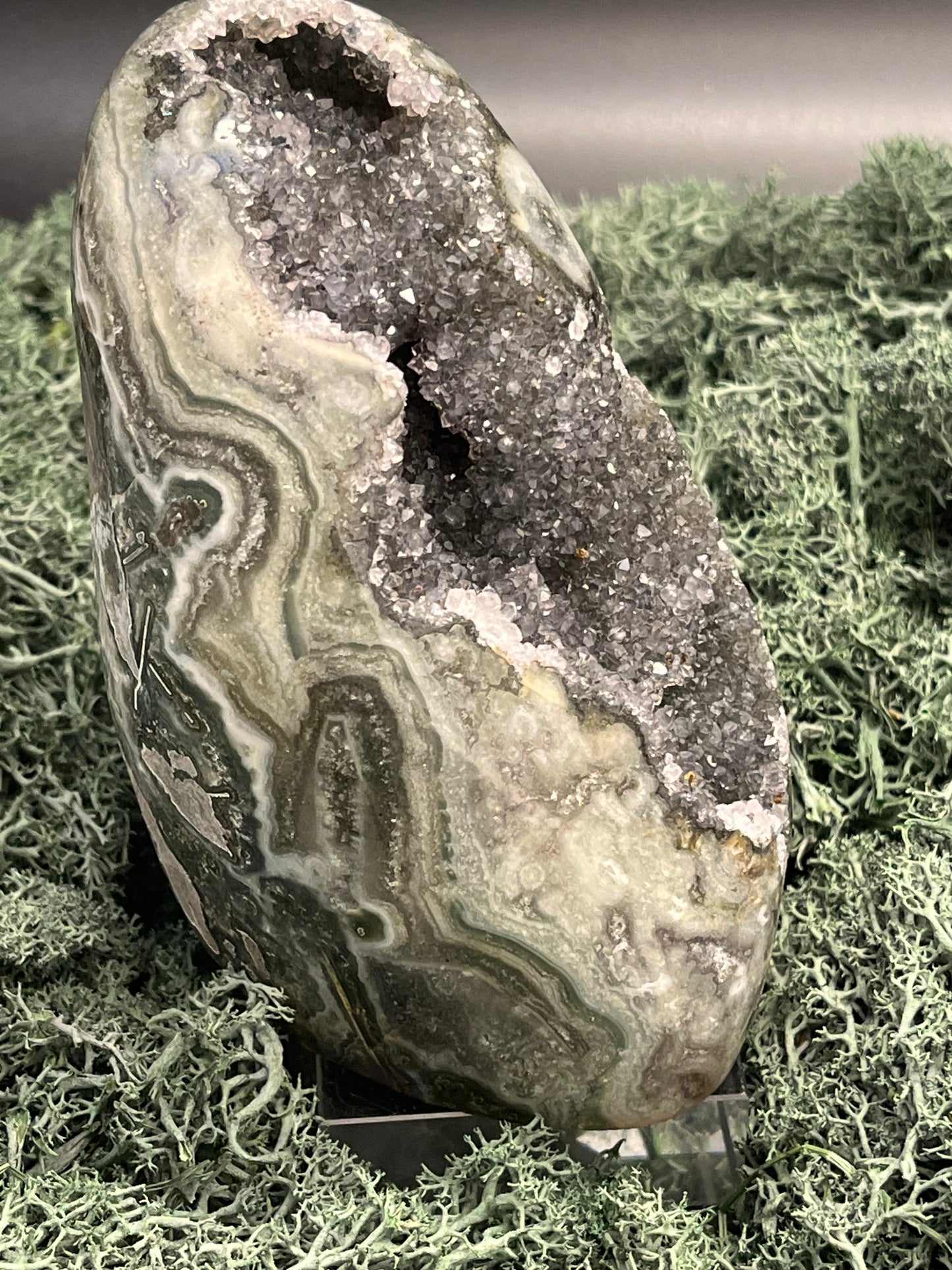Achatisierter Amethyst Druse aus Uruguay (932g) - wunderschöne Achatisierungen und Druzys - crystal paradise