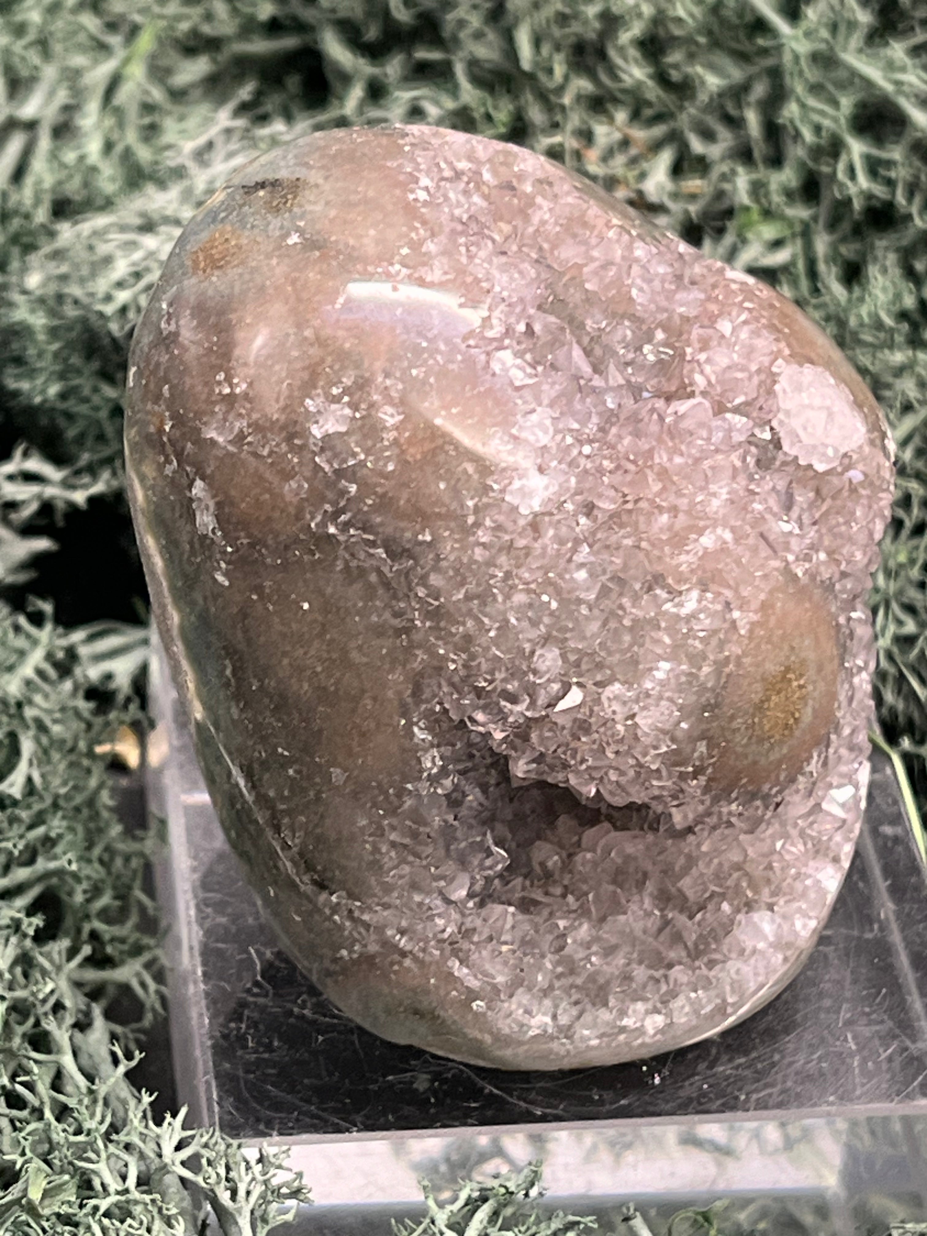 Achatisierter Amethyst Druse aus Uruguay (155g) - helle Amethyste - crystal paradise