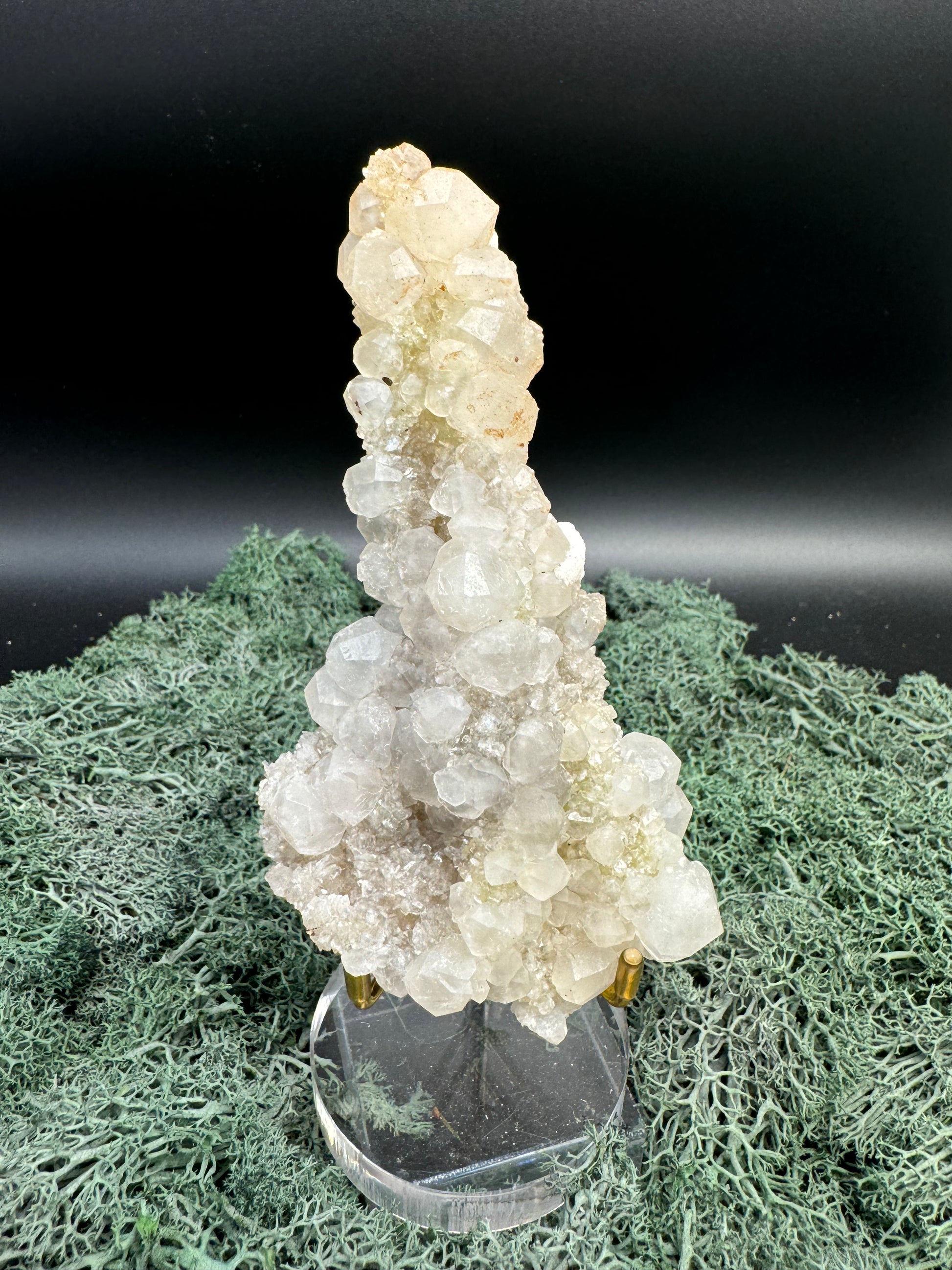 Okenit auf Calcit und Apophyllit Cluster aus Indien (189g) - crystal paradise