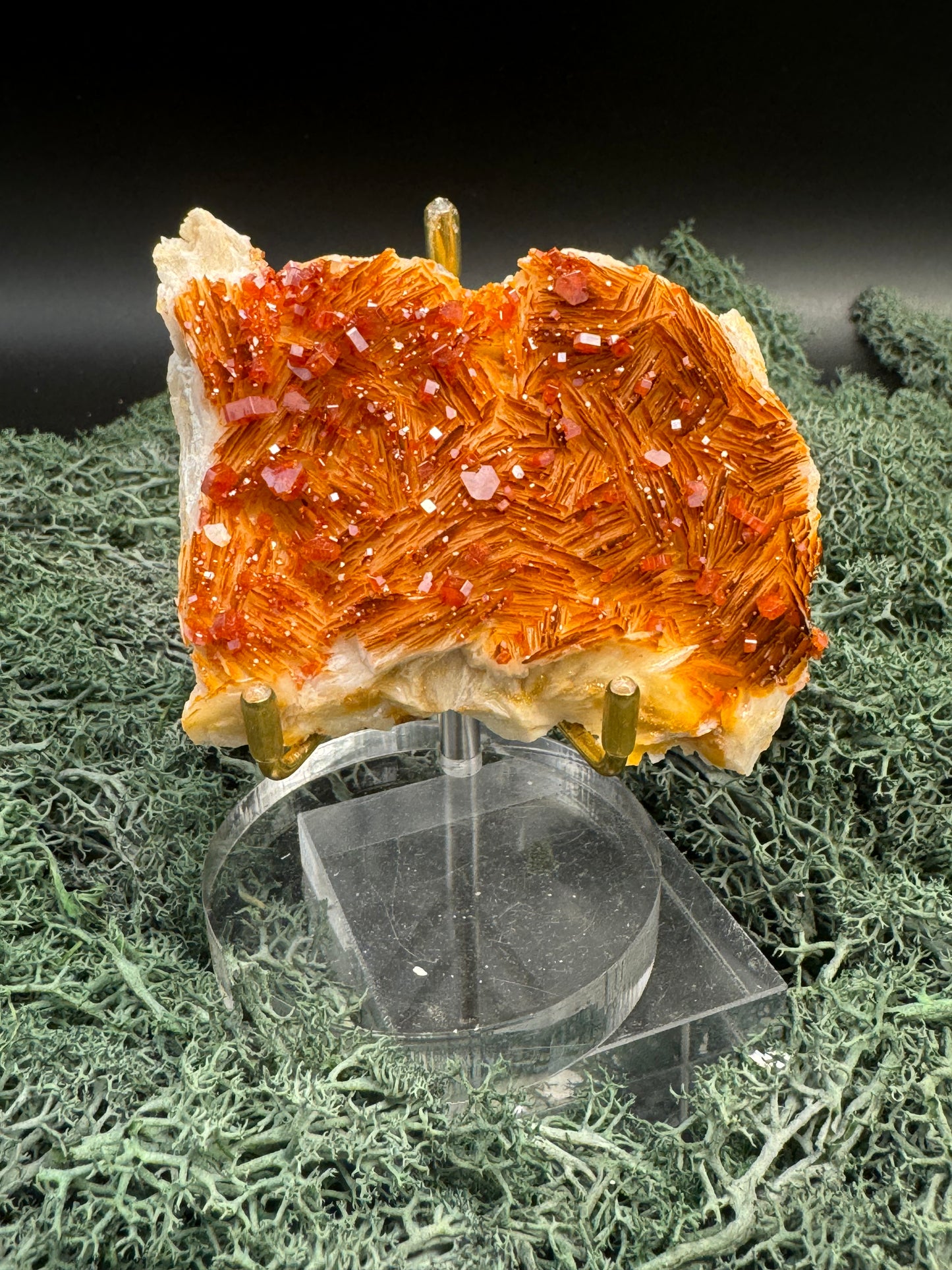 Baryt mit Vanadinit aus Marokko (174g) - Stufe - sehr schönes leuchtendes rot - crystal paradise