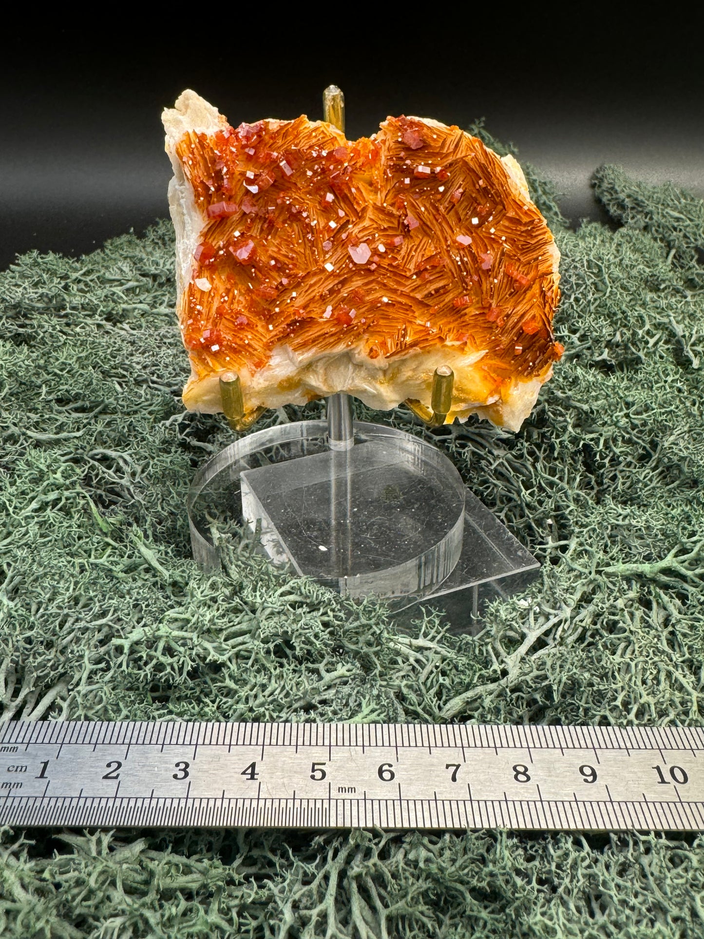 Baryt mit Vanadinit aus Marokko (174g) - Stufe - sehr schönes leuchtendes rot - crystal paradise