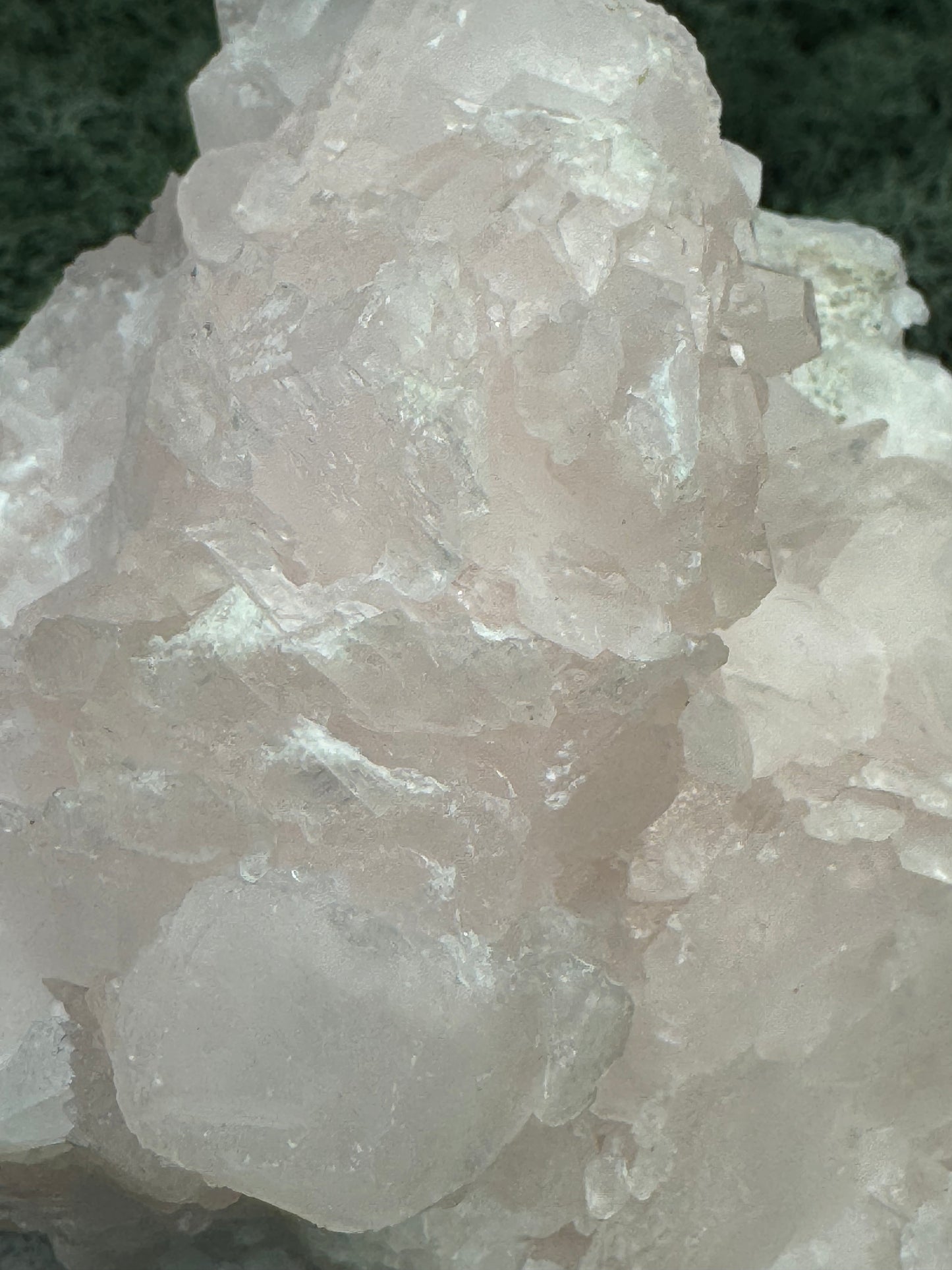 Pink Calcit Großstufe (UV Reaktiv) (1128g)- schöne Kristallstruktur - crystal paradise