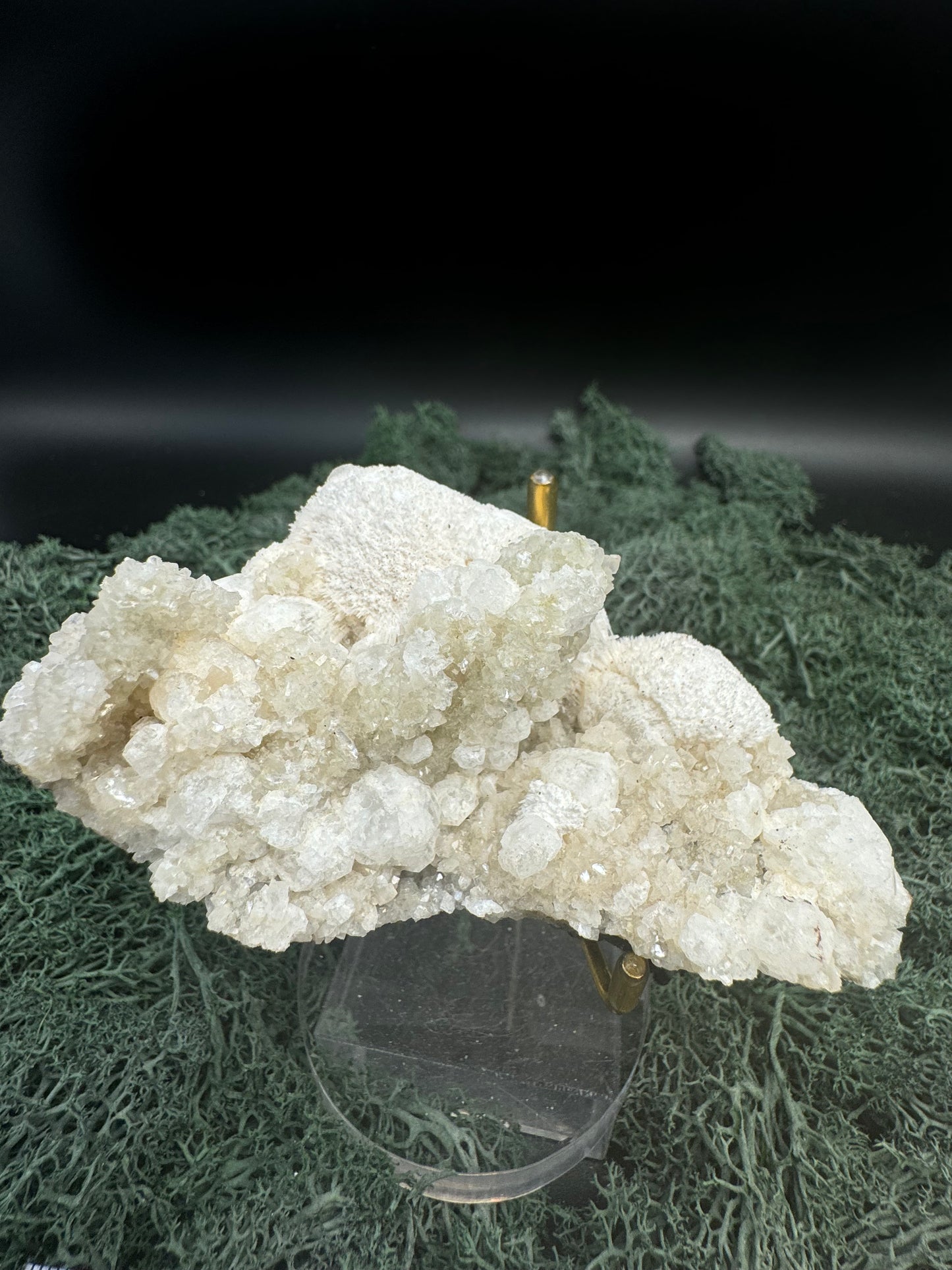 Okenit auf Calcit und Apophyllit Cluster aus Indien (179g) - crystal paradise