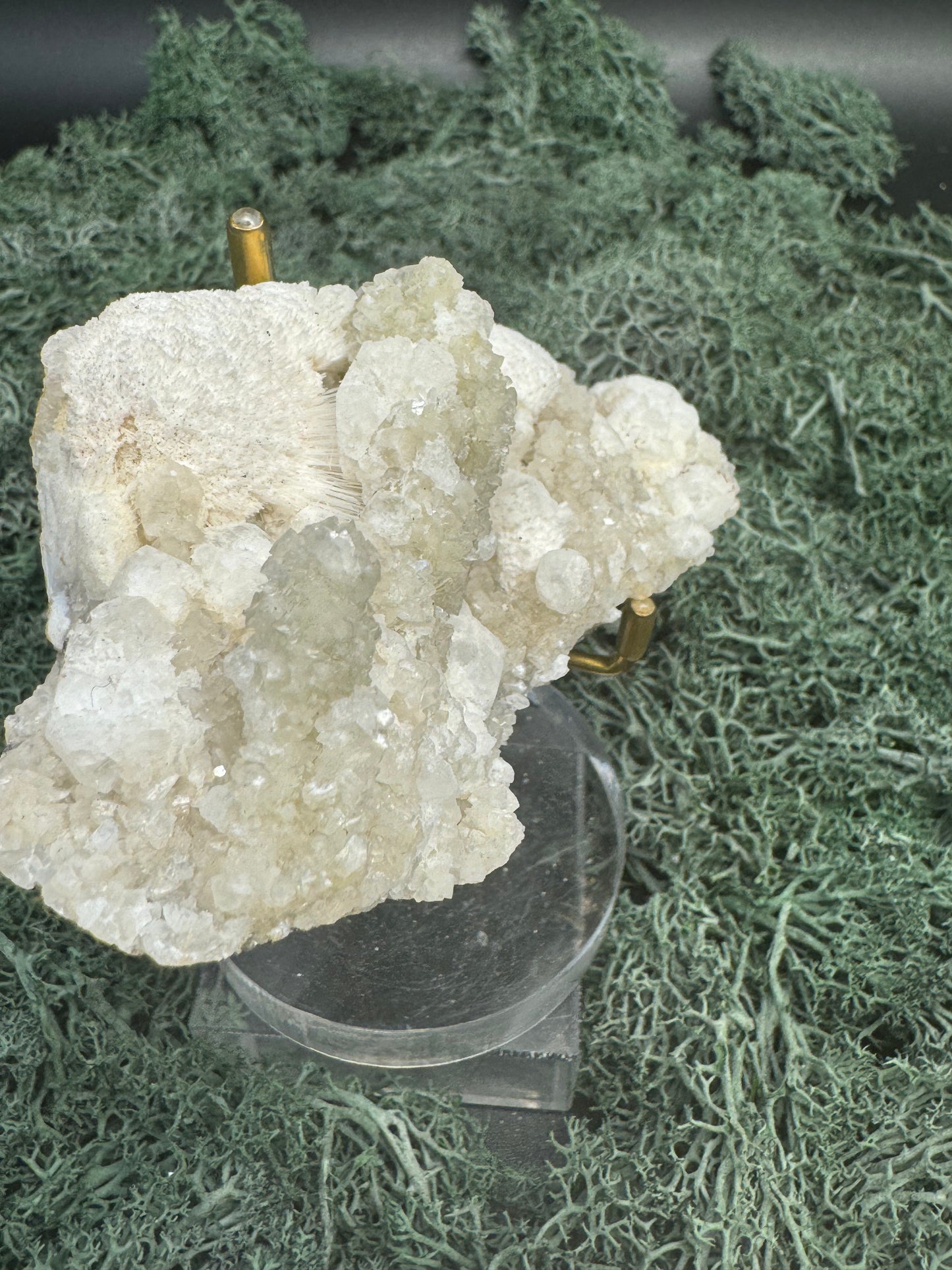 Okenit auf Calcit und Apophyllit Cluster aus Indien (179g) - crystal paradise