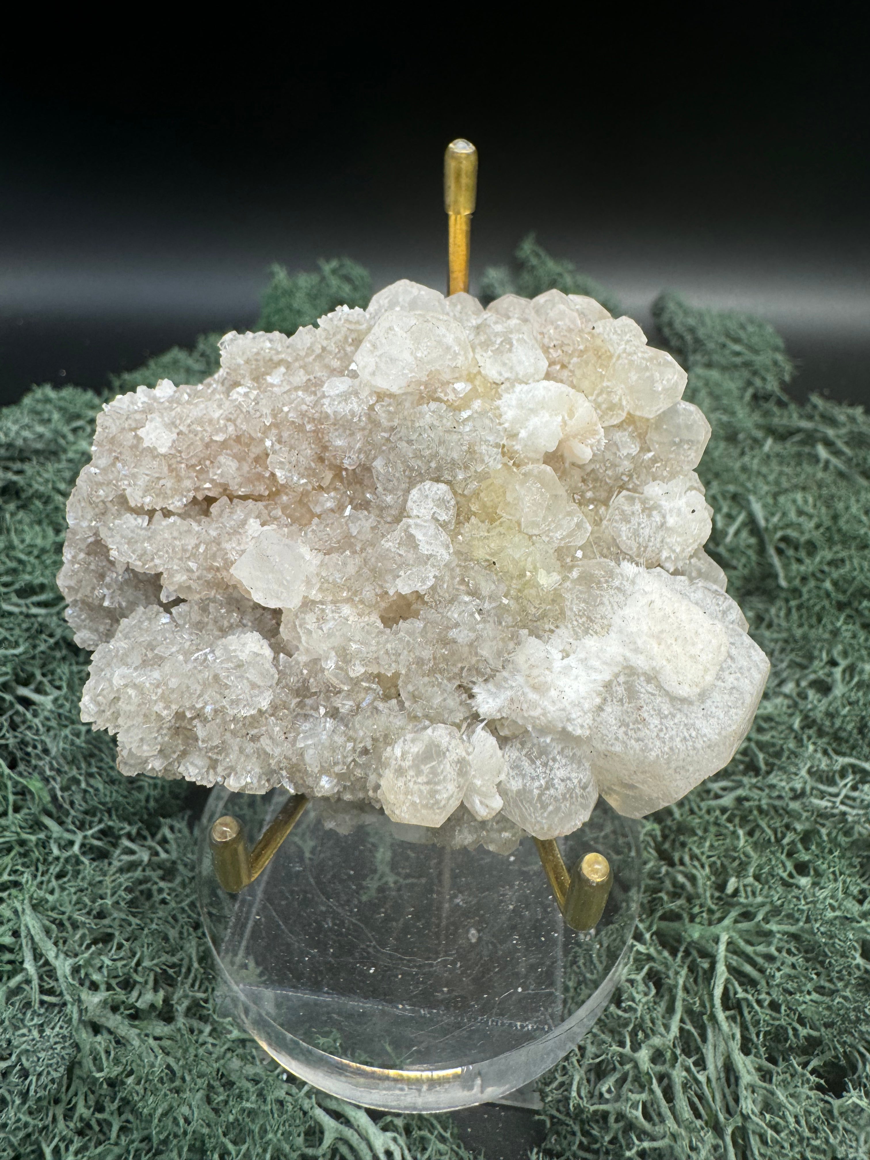 Okenit auf Calcit und Apophyllit Cluster aus Indien (166g) - viele Apophyllit Kristalle - crystal paradise