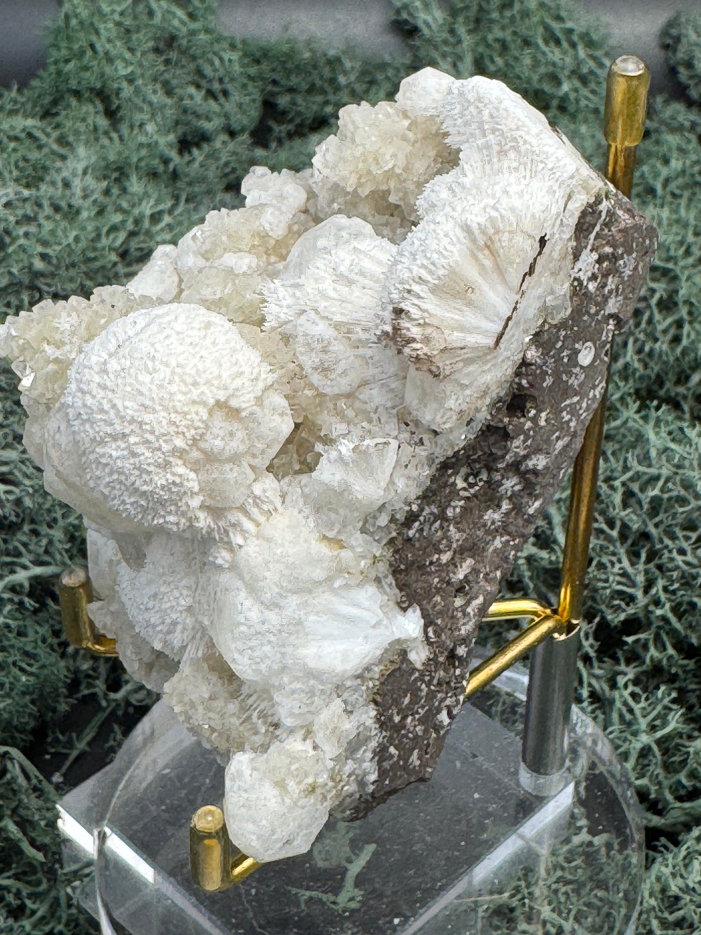 Okenit auf Apophyllit Cluster (Handstufe) aus Indien (222g) - viele Kristalle - crystal paradise