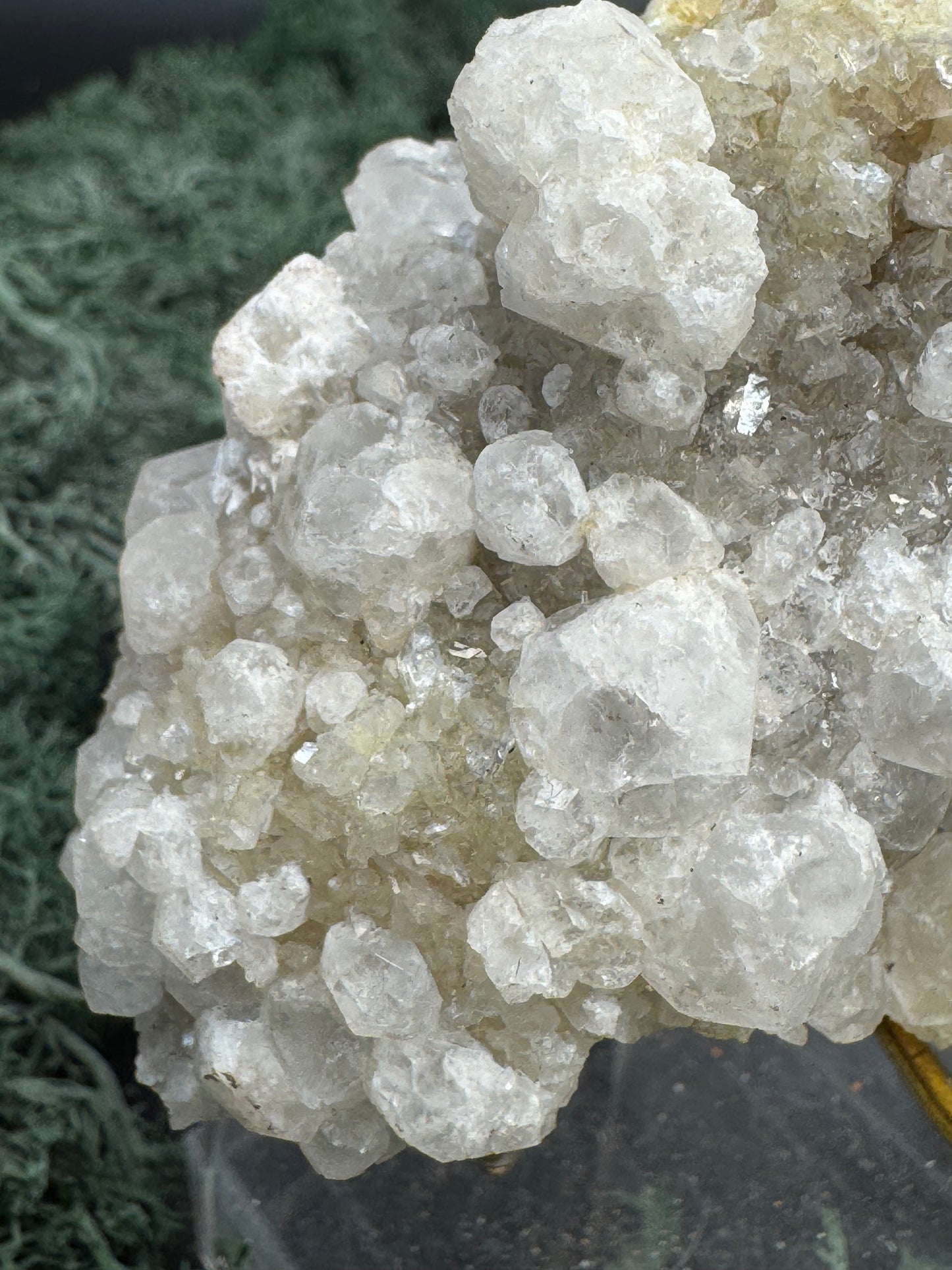 Okenit auf Apophyllit Cluster (Stufe) aus Indien (156g) - viele Apophyllit Kristalle, - crystal paradise