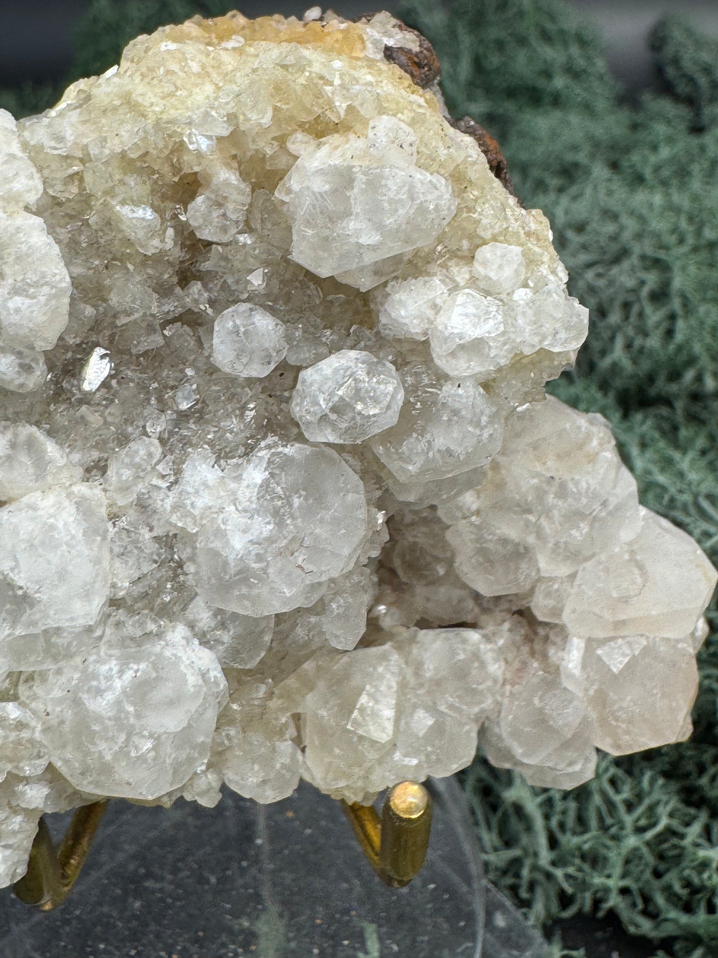 Okenit auf Apophyllit Cluster (Stufe) aus Indien (156g) - viele Apophyllit Kristalle, - crystal paradise