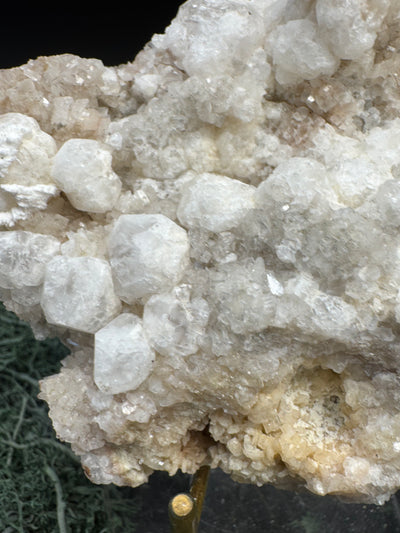 Okenit auf Apophyllit Cluster (Stufe) aus Indien (188g) - viele Okenit Kristalle, flach - crystal paradise