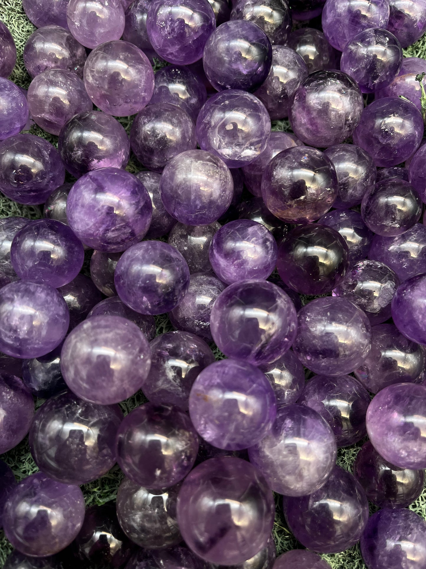 Amethyst Kugel mini - 1 Stück ca. 10-20g - crystal paradise