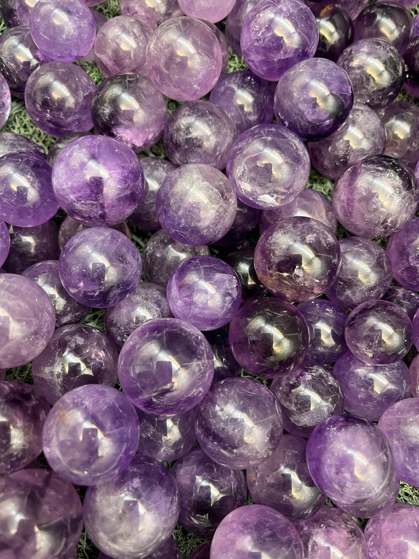 Amethyst Kugel mini - 1 Stück ca. 10-20g - crystal paradise
