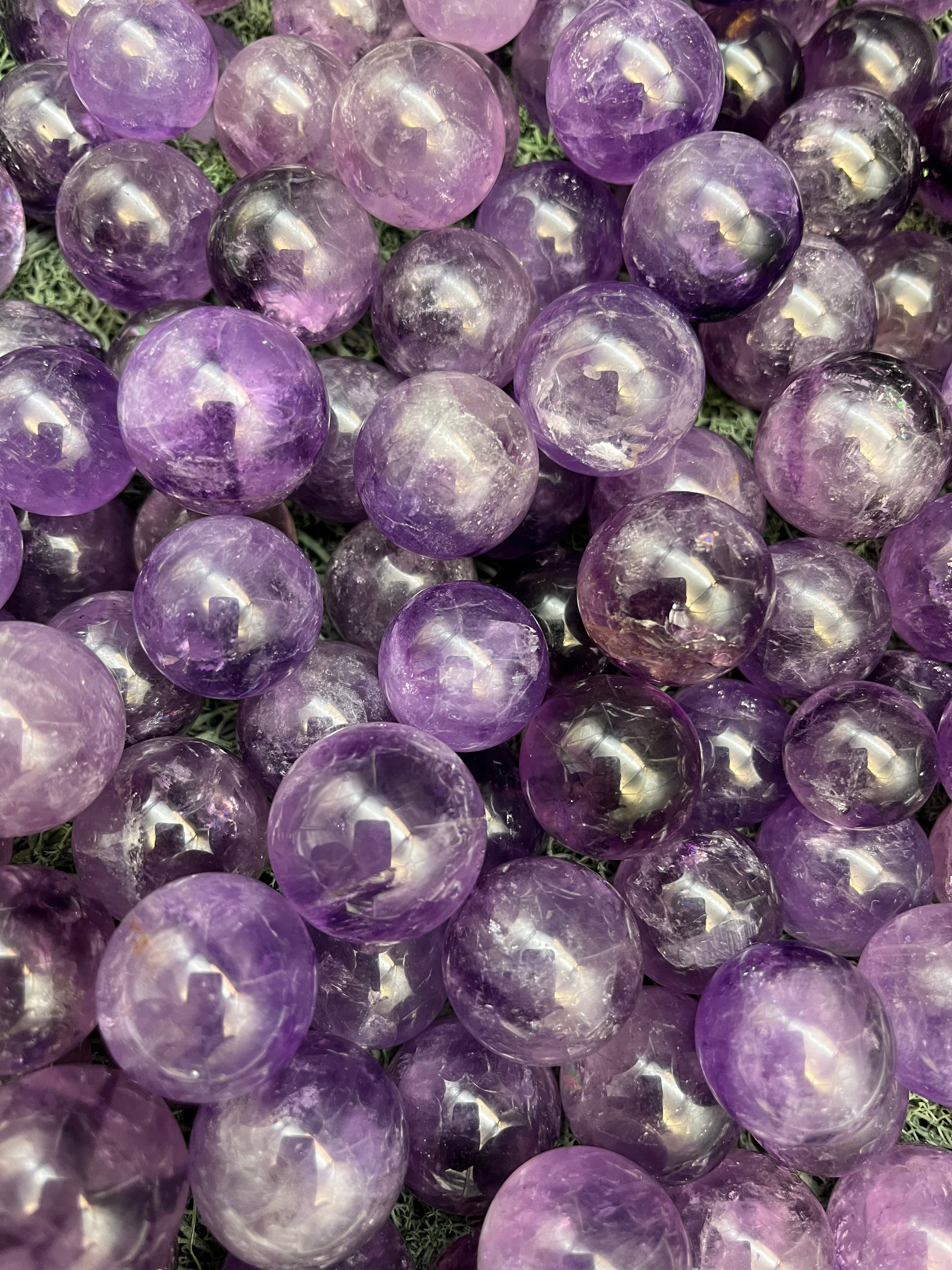 Amethyst Kugel mini - 1 Stück ca. 10-20g - crystal paradise