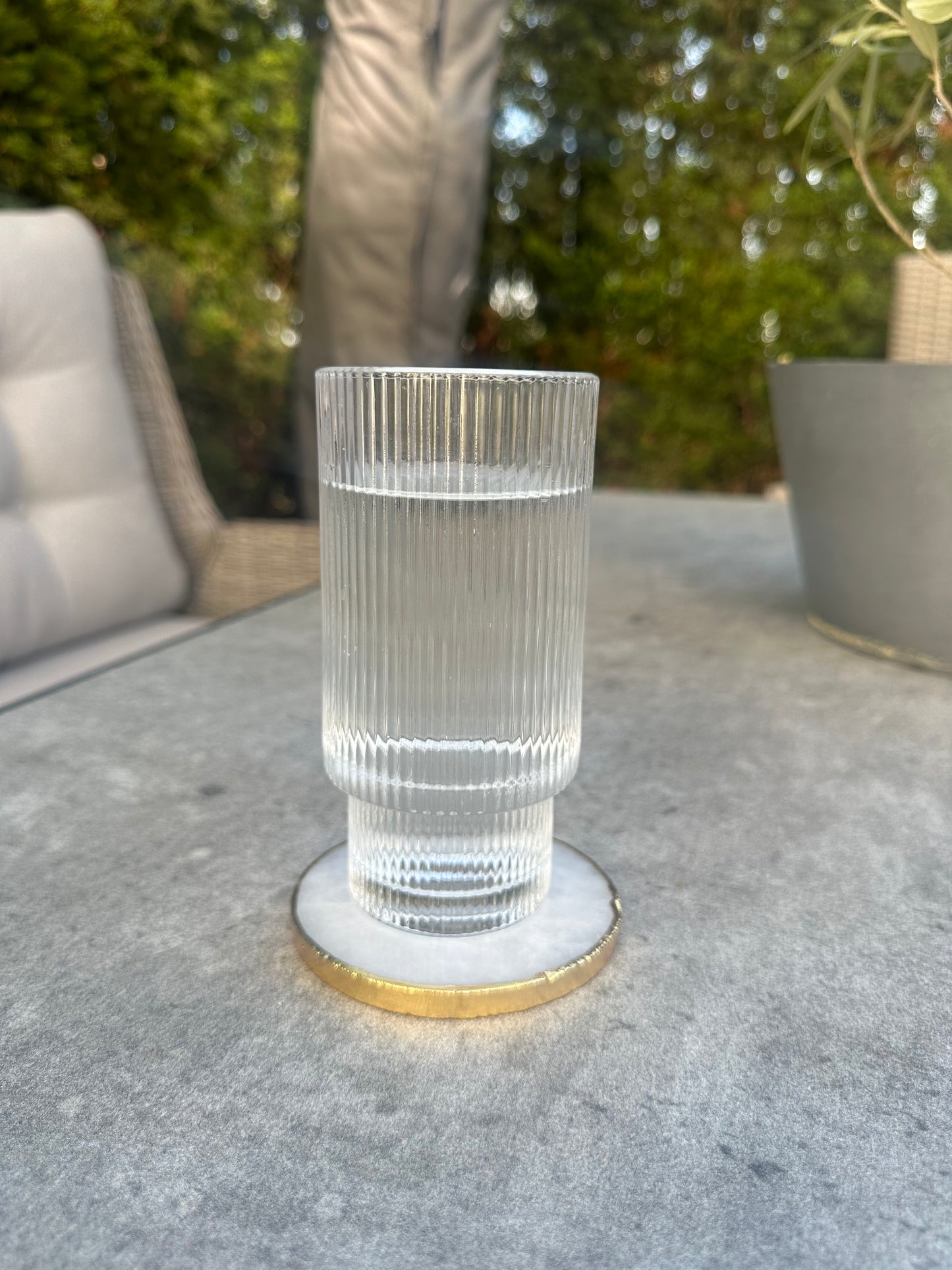 Achatscheibe weiß mit Goldrand - ca. 10 cm Durchmesser (Sammlerstück oder Untersetzer) - crystal paradise