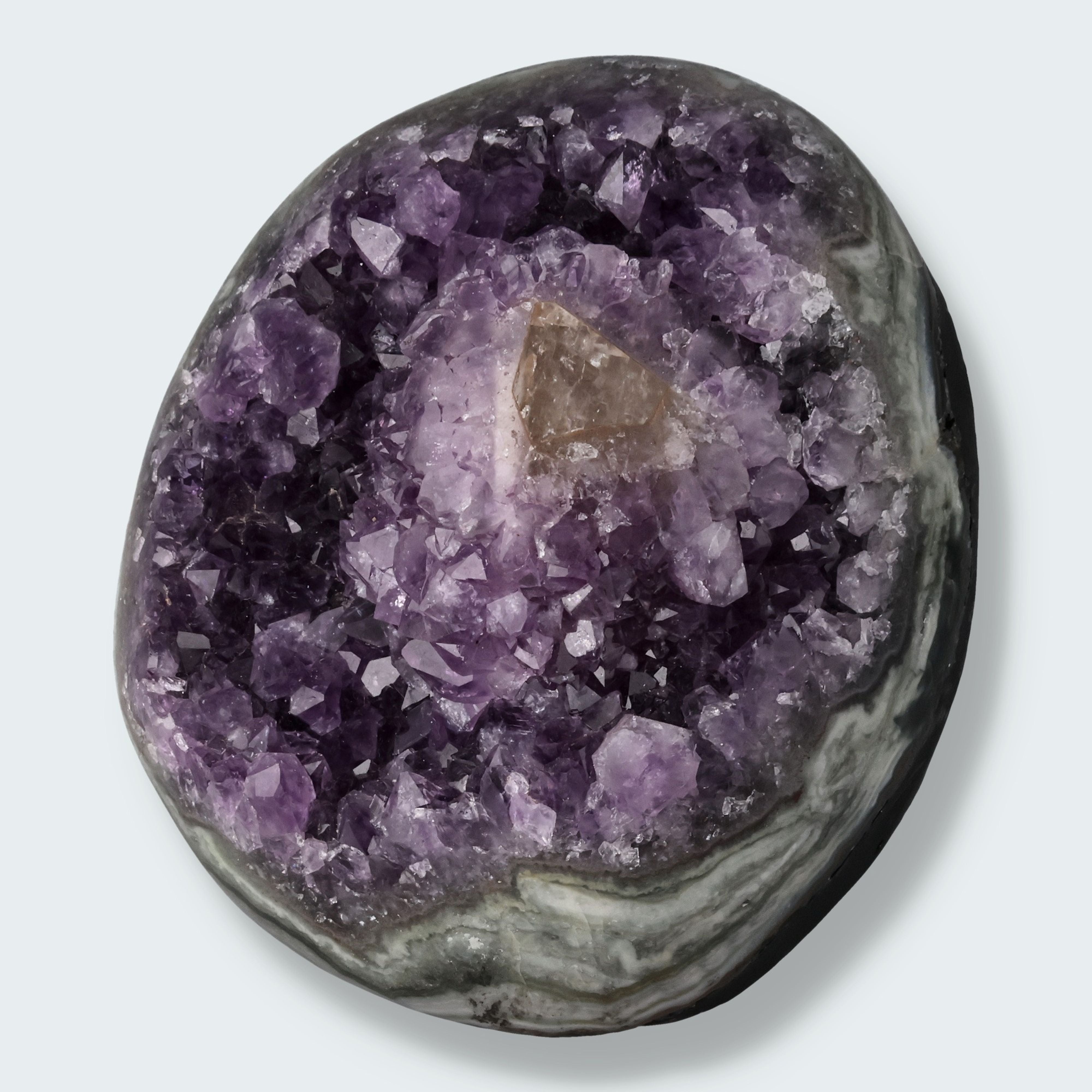 Achatisierte Amethyst Druse aus Uruguay (455g) – Ansicht 2