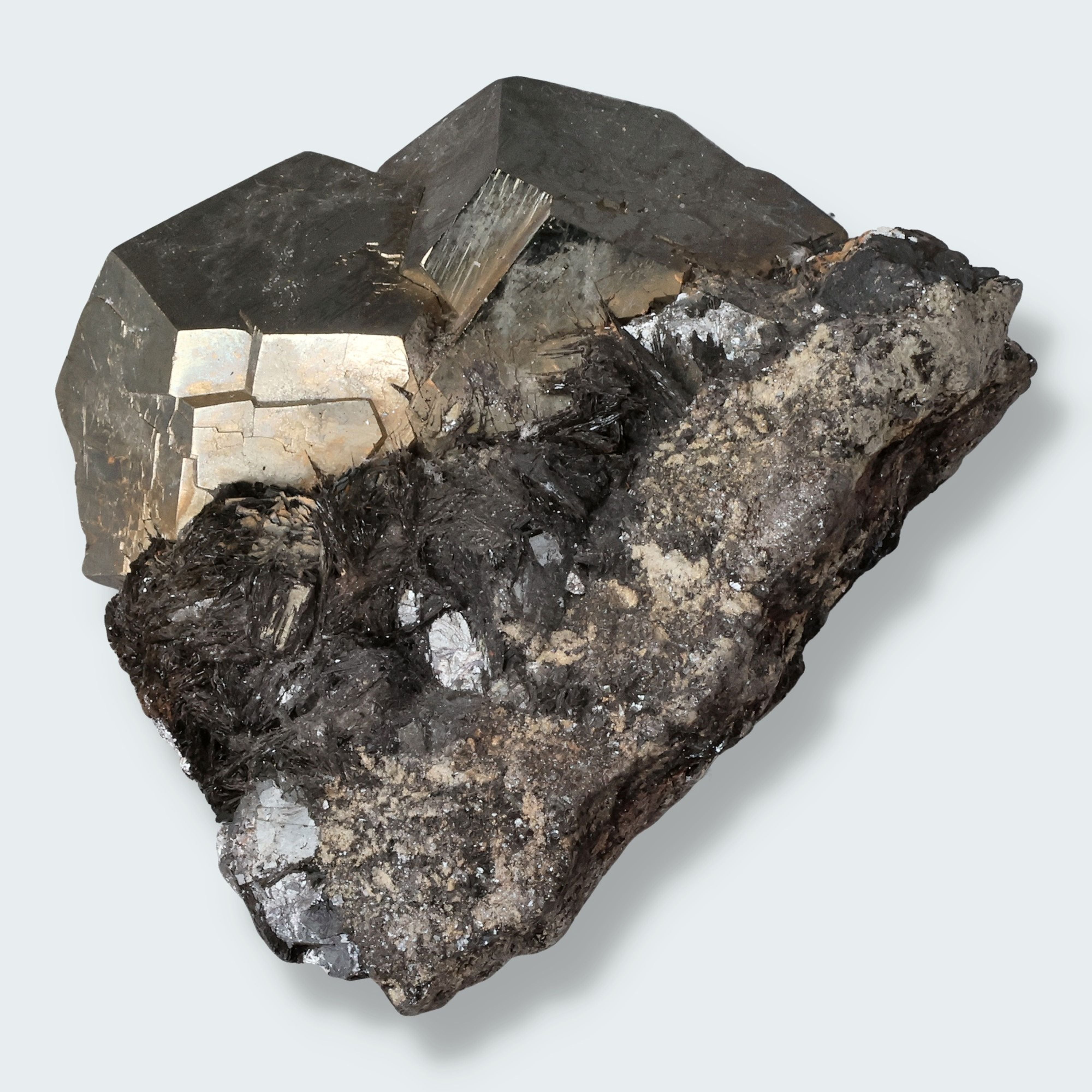Pyrit mit Hämatit aus Elba, Italien (210g) – Ansicht 3