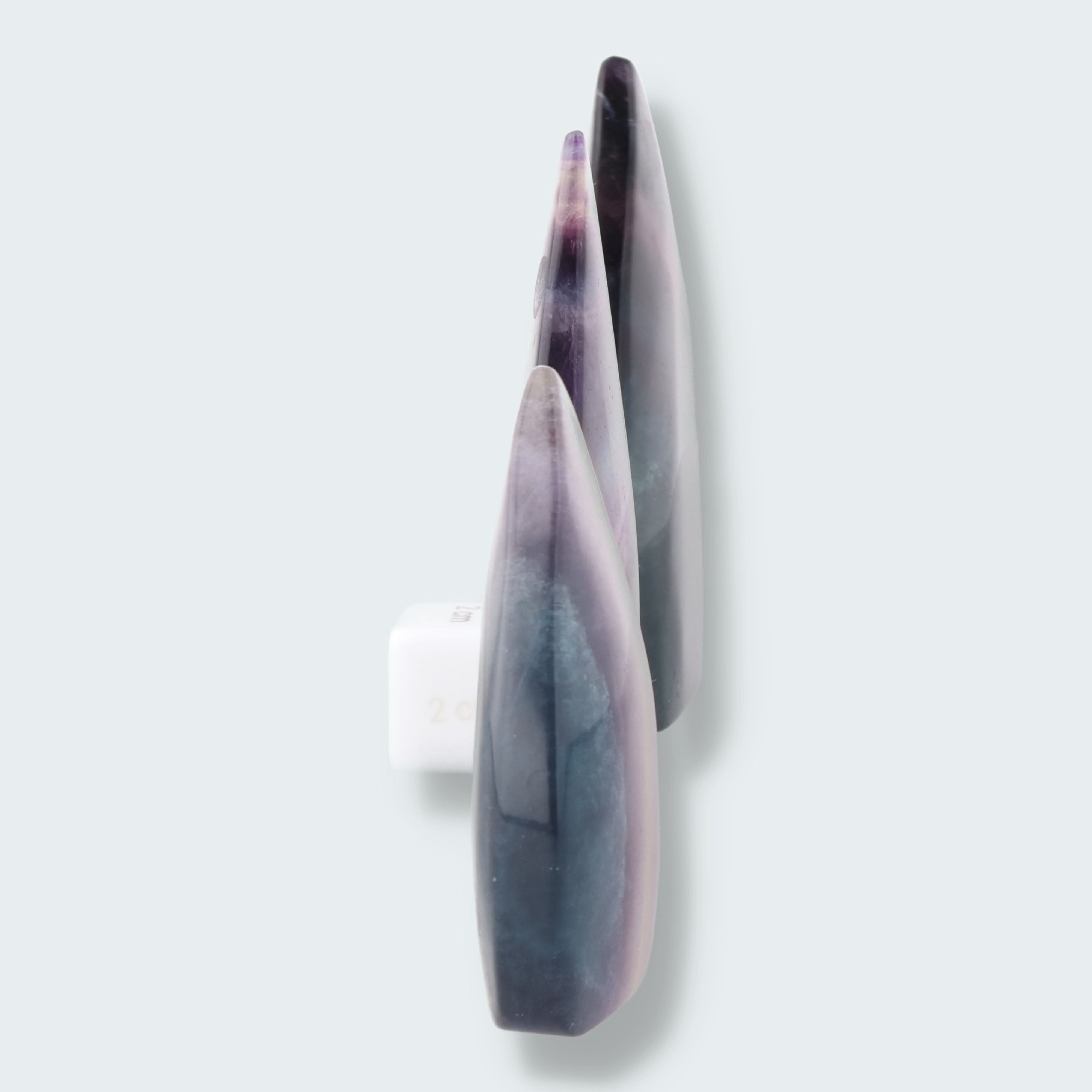 Regenbogen Fluorit Ornament – Ansicht 3