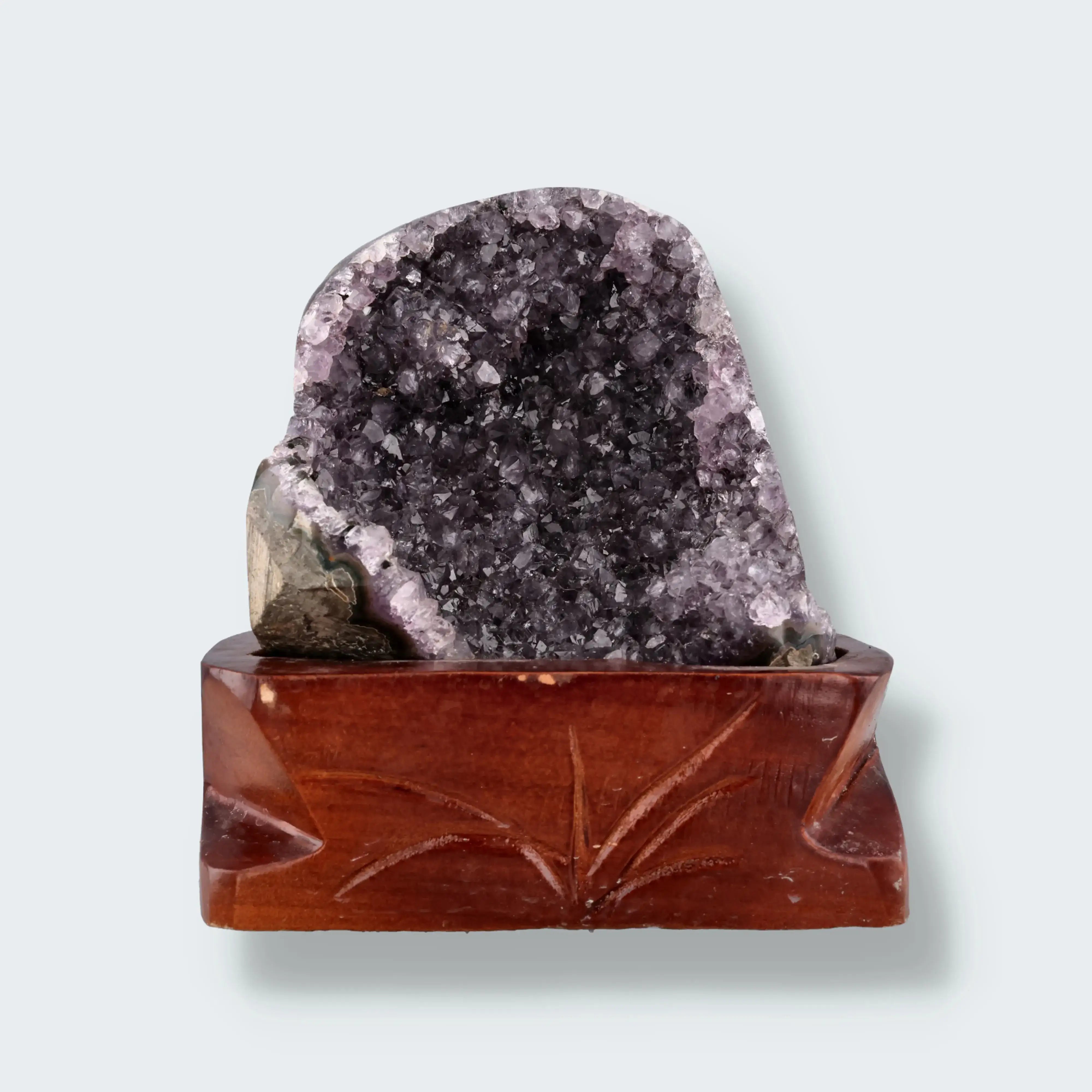 Amethyst Druse auf Holzständer (1292g)