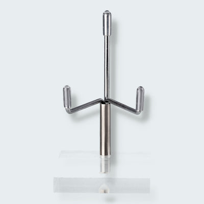 Klarer Acryl Displayständer quadratisch mit Metallarmen