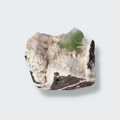 Grüner Apophyllit mit Stilbit aus Indien (314g)