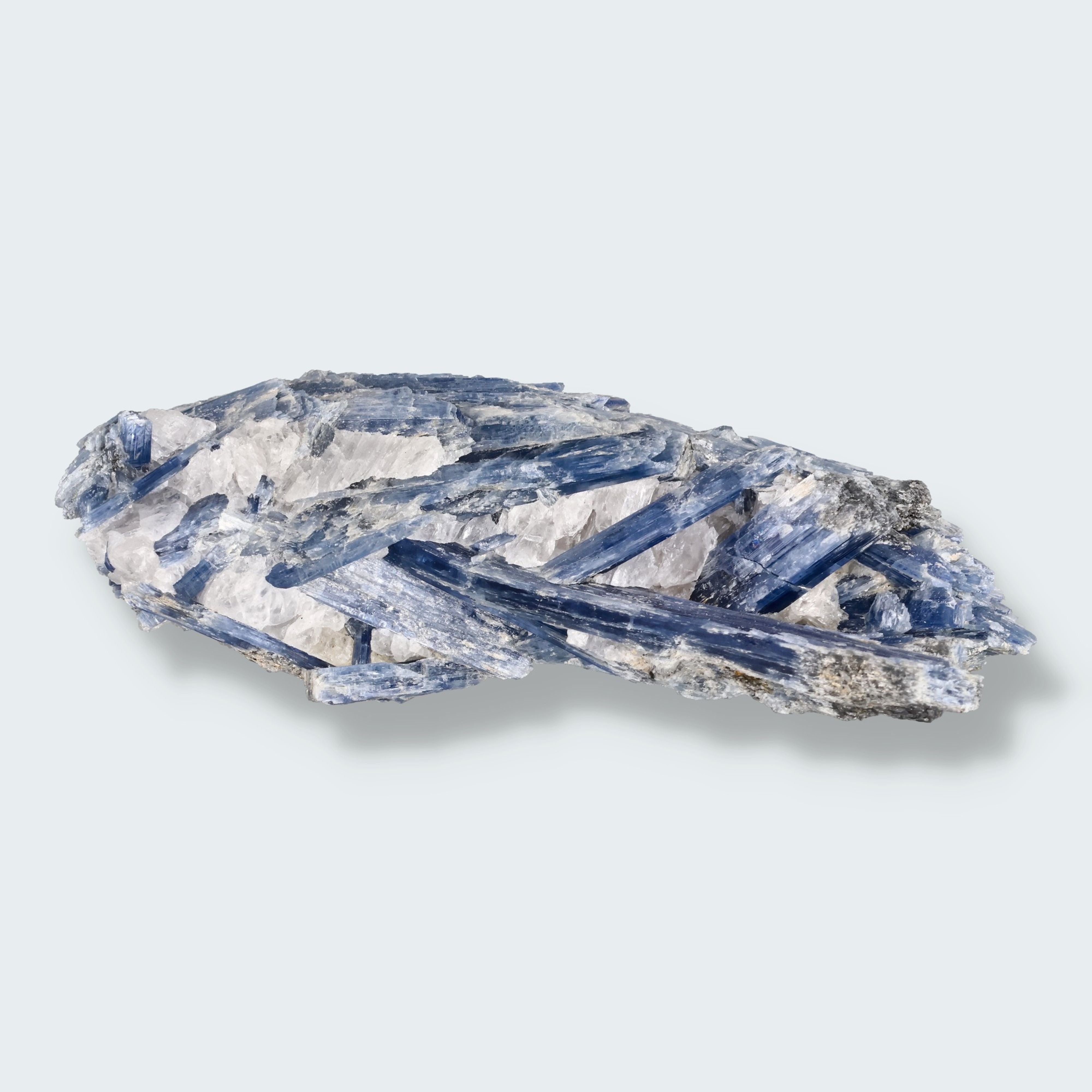 Blauer Kyanit aus dem Tessin, Schweit (182g)