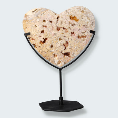 Herz auf schwarzem Standfuss aus Goldener Cracy Lace Achat