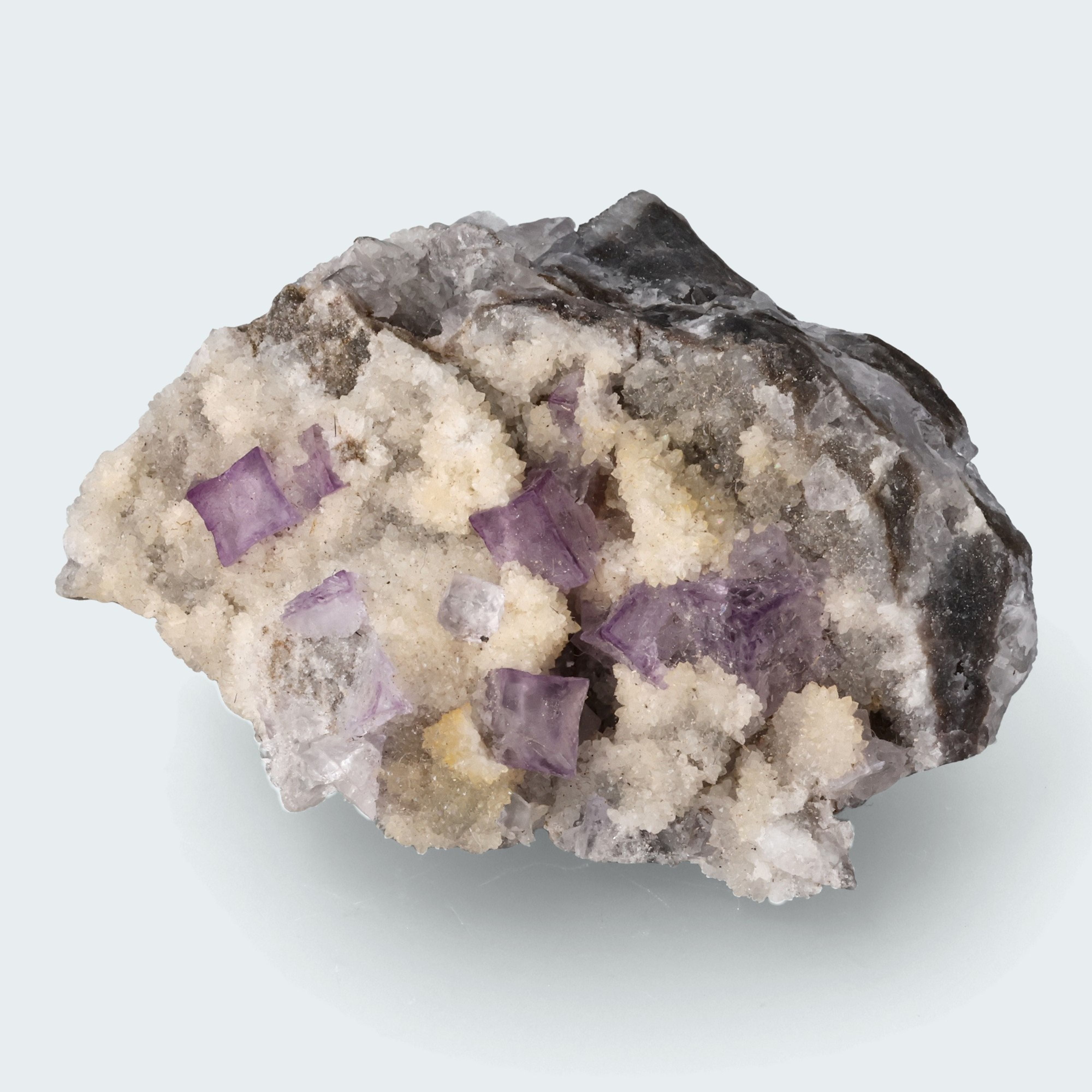 Violetter Fluorit aus Mexiko mit weissem und gelben Quarz Anlagerungen (70g) – Ansicht 2