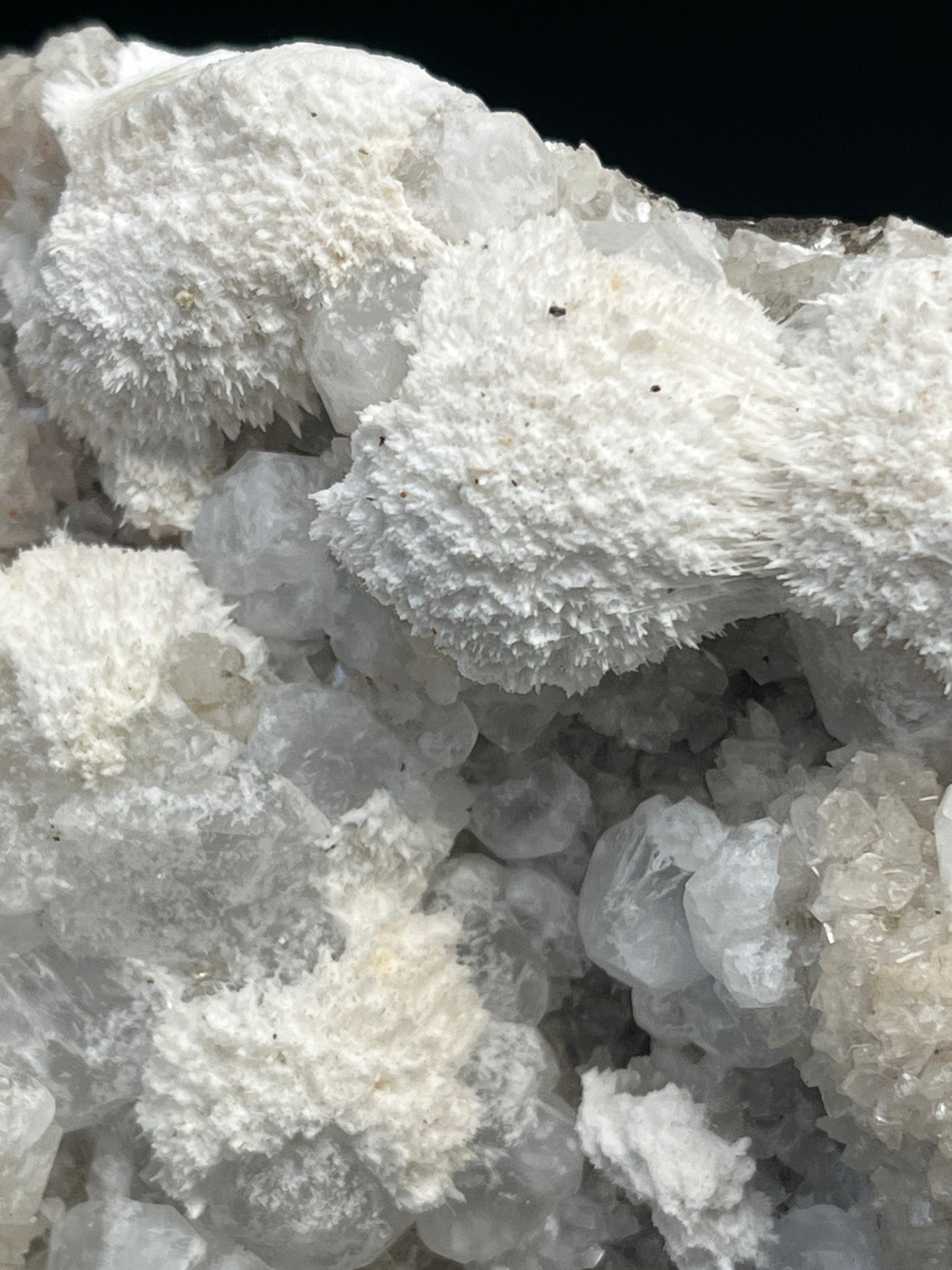 Okenit auf Apophyllit XXL Cluster aus Indien (1343g) - sehr schöne Kugelkristalle - crystal paradise