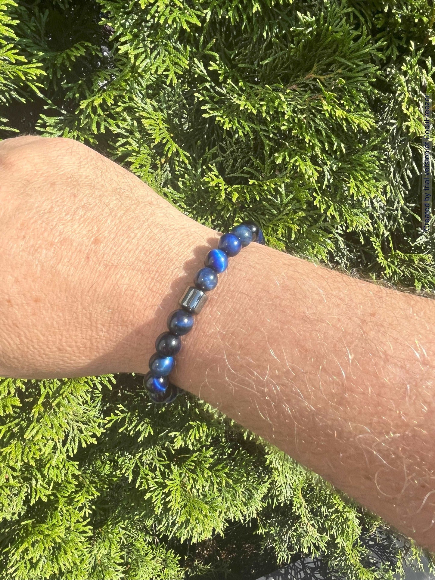 Armband aus blauem Apatit -Perlen 8 mm mit Charm - verschiedene Varianten - 1 Stück