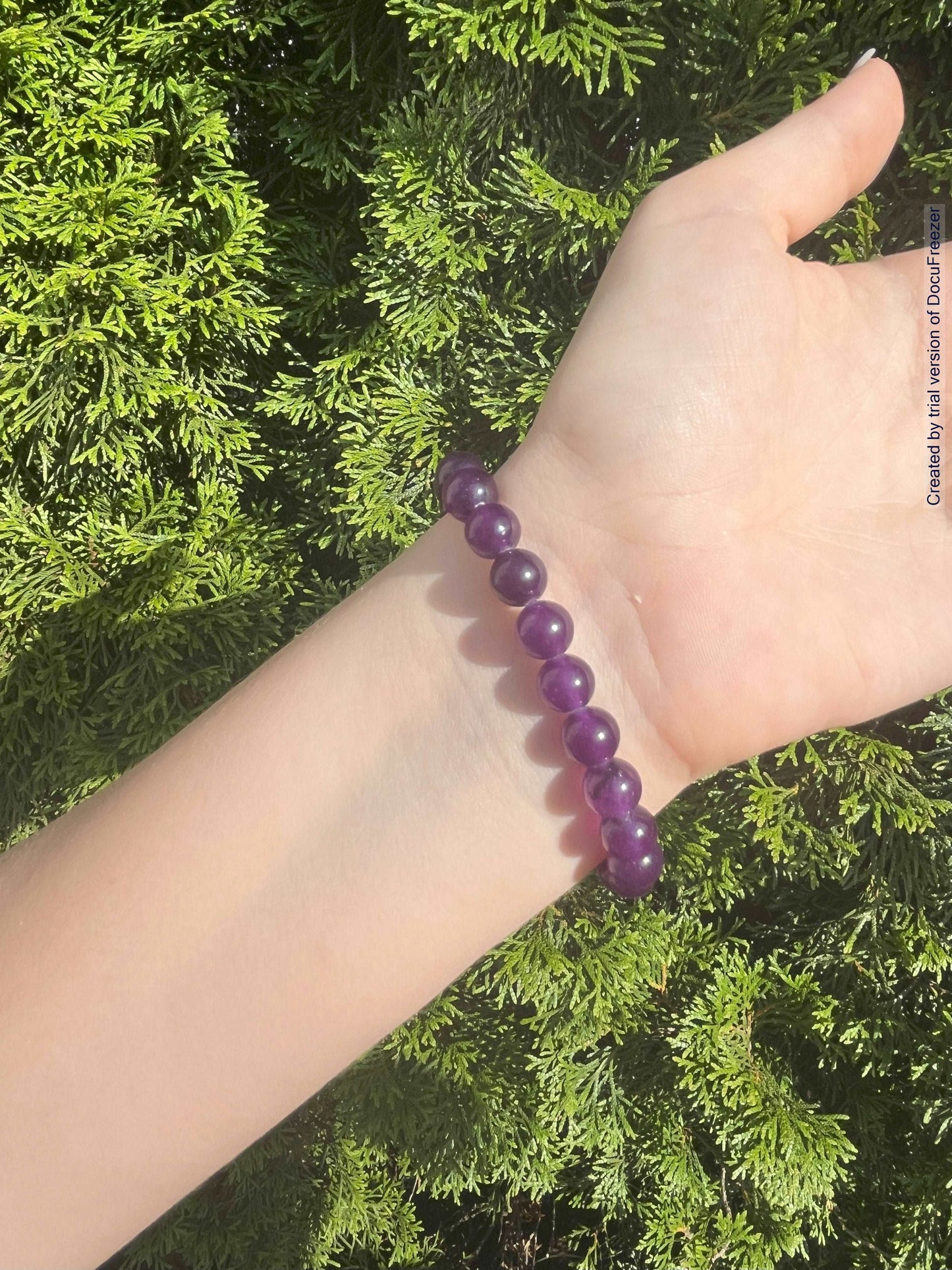 Armband aus Amethyst-Perlen 8 mm mit Charm - verschiedene Varianten - 1 Stück