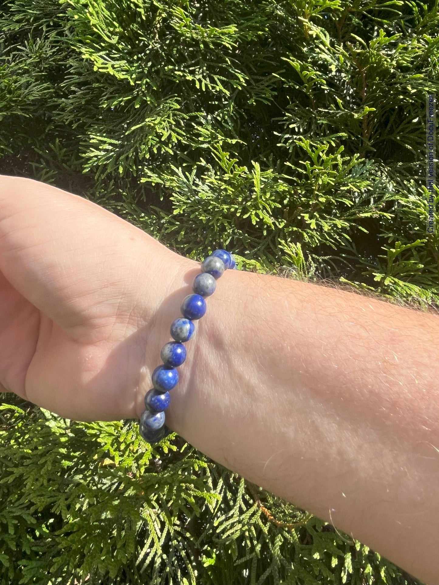 Armband aus Lapis Lazuli-Perlen 8 mm mit Charm - verschiedene Varianten - 1 Stück