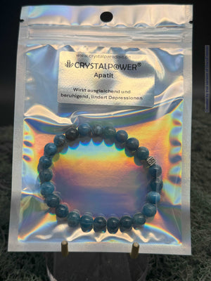 Bracelet en perles d'apatite bleue 8 mm avec breloque