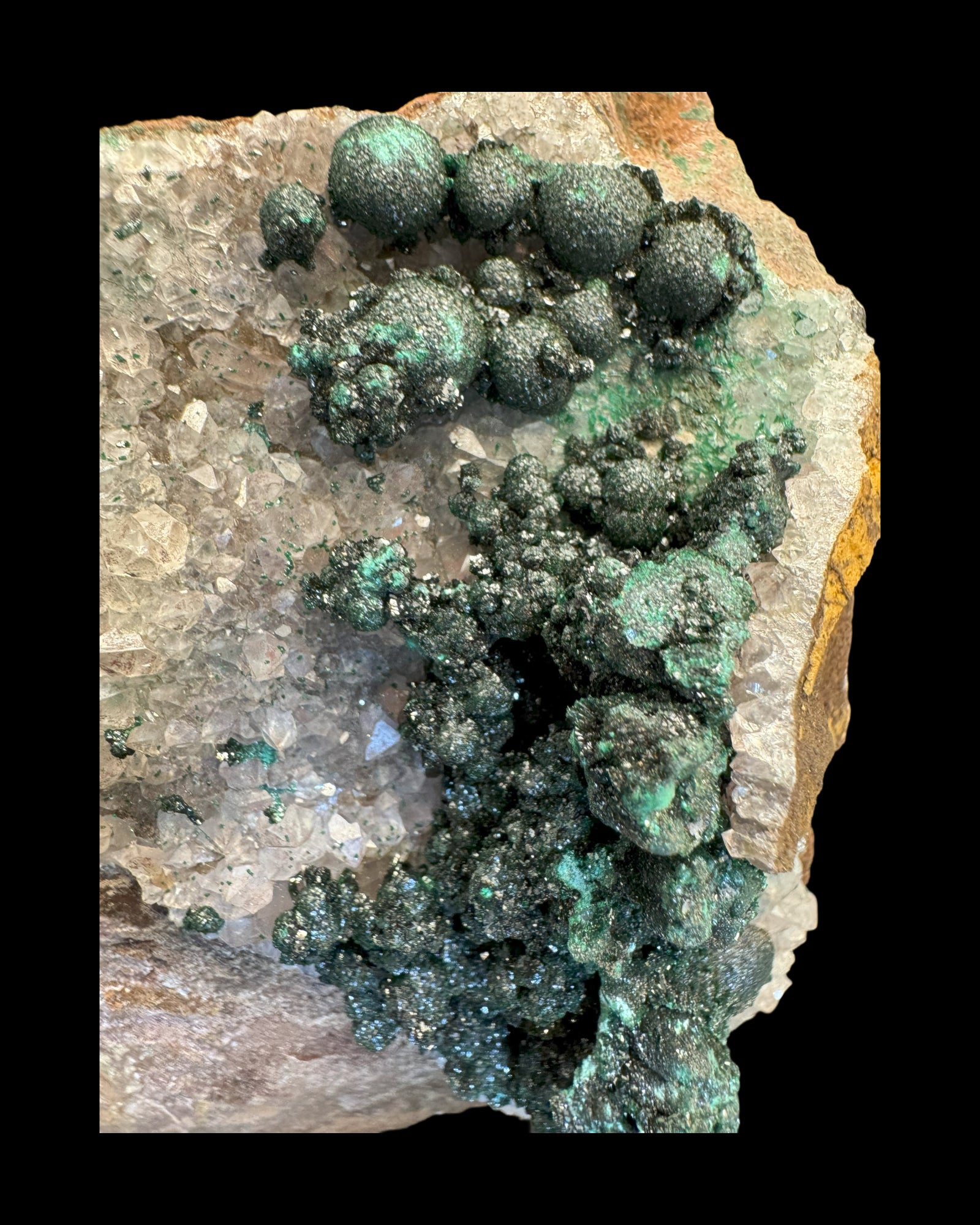 seltener kugeliger Malachit in Kongo Quarz 837g mit Dolomit Matrix aus Kambove