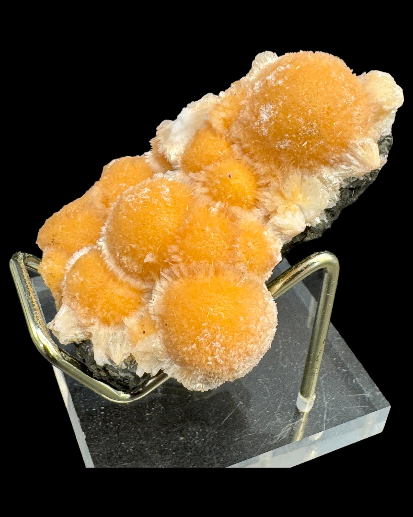 Thomsonite from India (46g) - specimen - bright orange colour, many beautiful spherical formations on the parent rock 