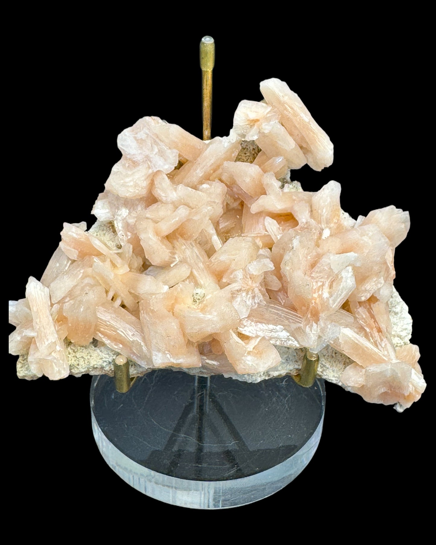 Stilbite cluster specimen on zeolite from India (164g) - many large crystals 