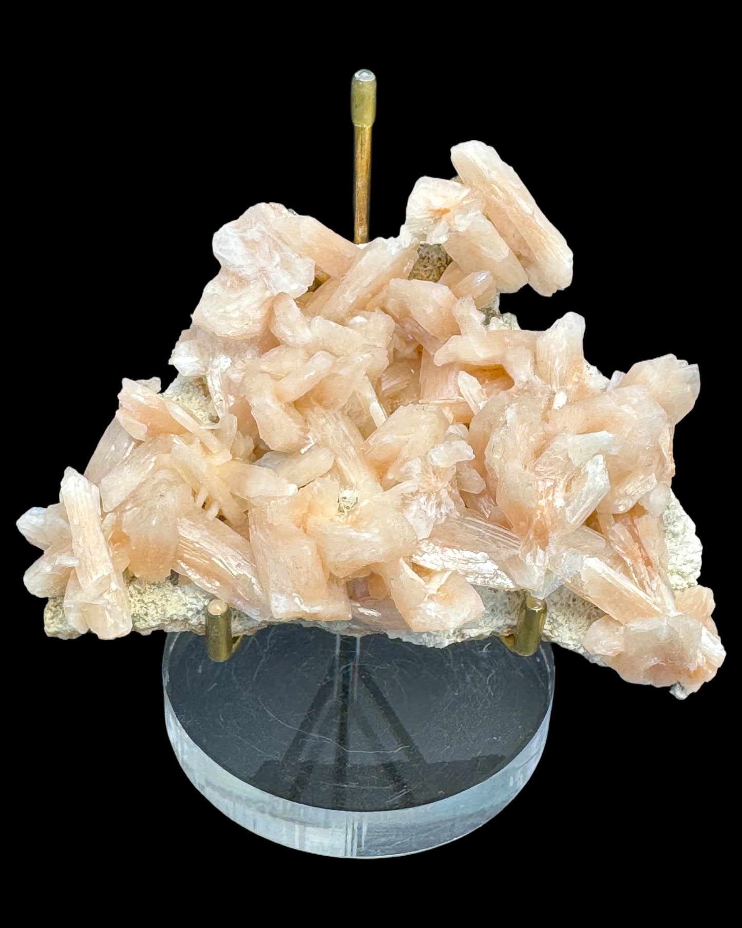 Stilbite cluster specimen on zeolite from India (164g) - many large crystals 