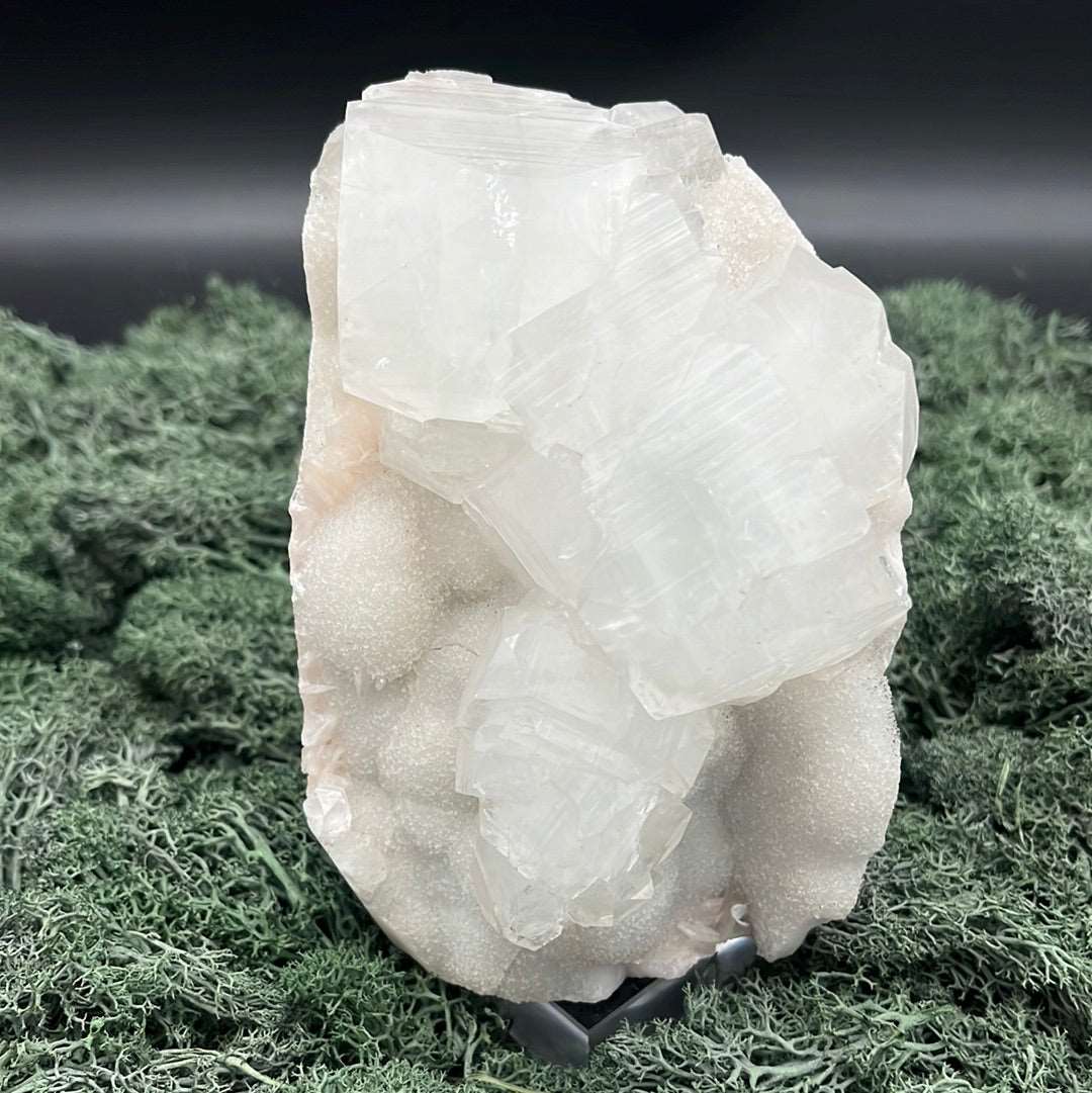 Apophyllit Grosssstufe aus Indien (1094g) - sehr grosse Kristalle zusammen mit milchigen Sugar Crystals