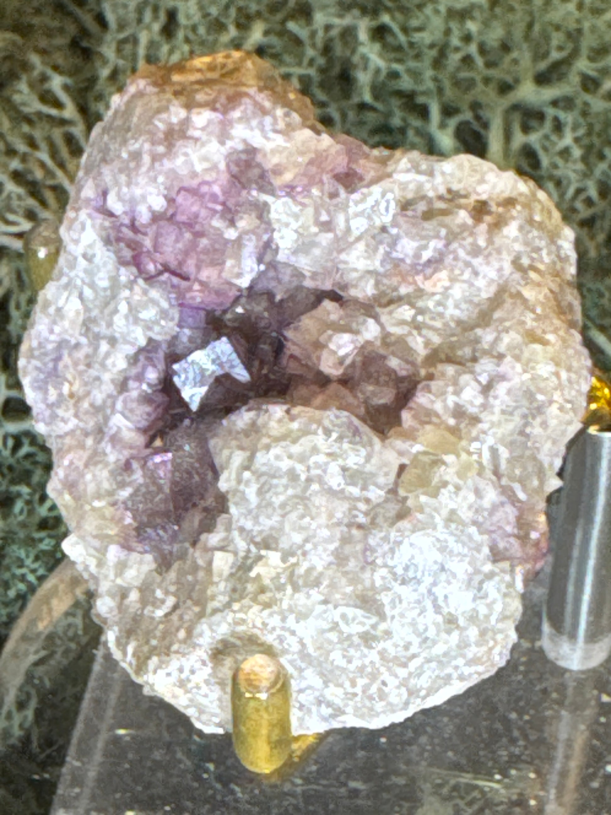 Fluorit Stufe aus dem Marienschacht in Wölsendorf, Bayern (verschiedene Farben und Größen) - 1 Stück - crystal paradise