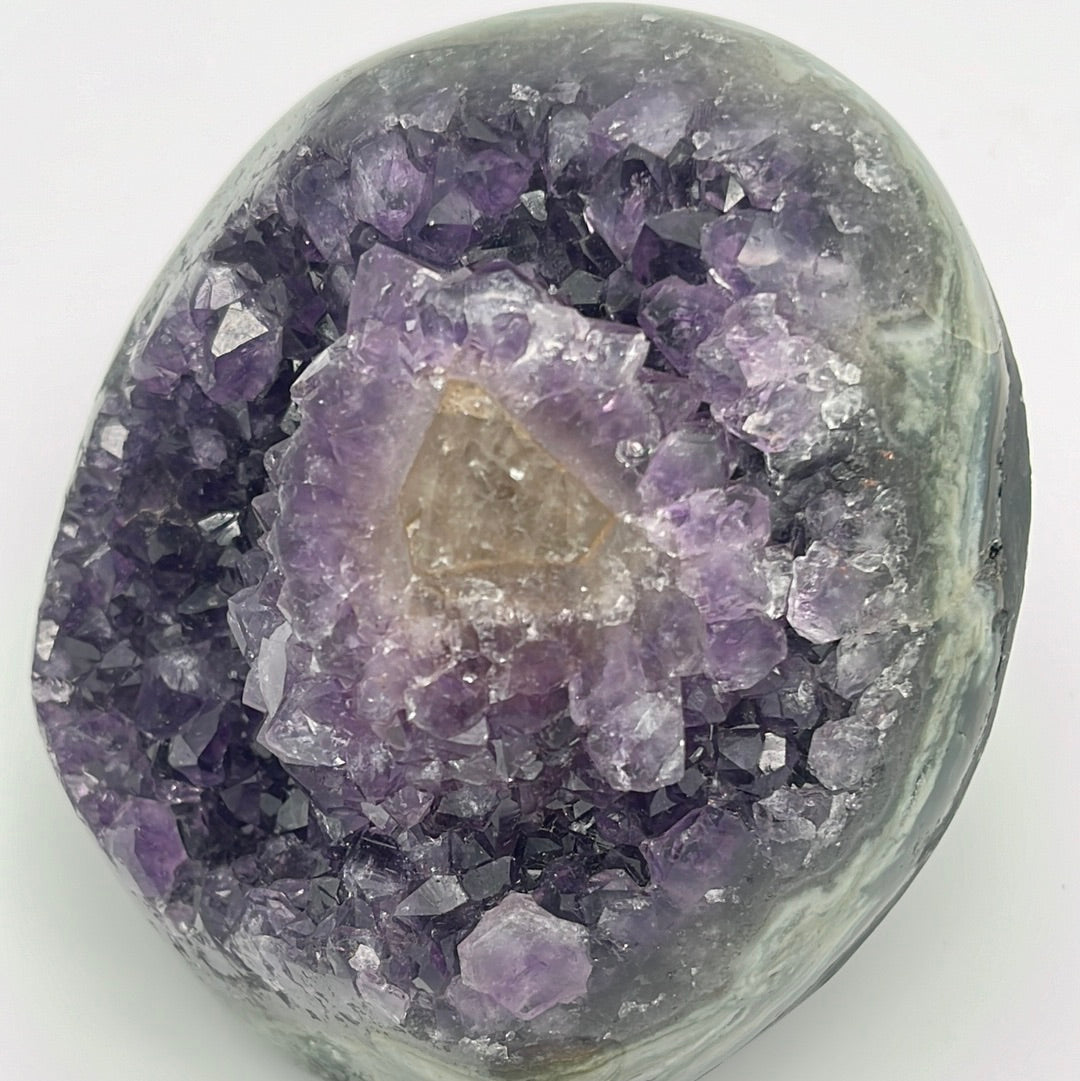 Achatisierte Amethyst Druse aus Uruguay (809g) - schönes violett! - crystal paradise