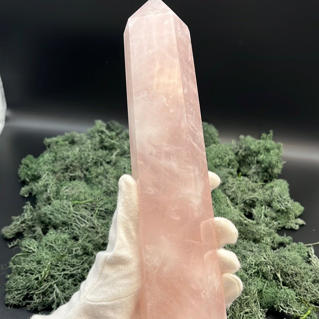 Rosenquarz Obelisk (rosa transparent)- 1 Stück - crystal paradise