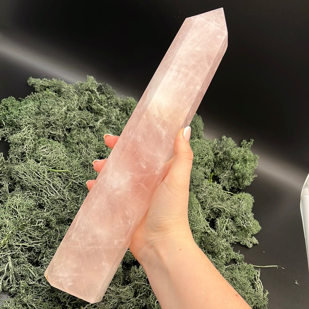 Rosenquarz Obelisk (rosa transparent)- 1 Stück - crystal paradise