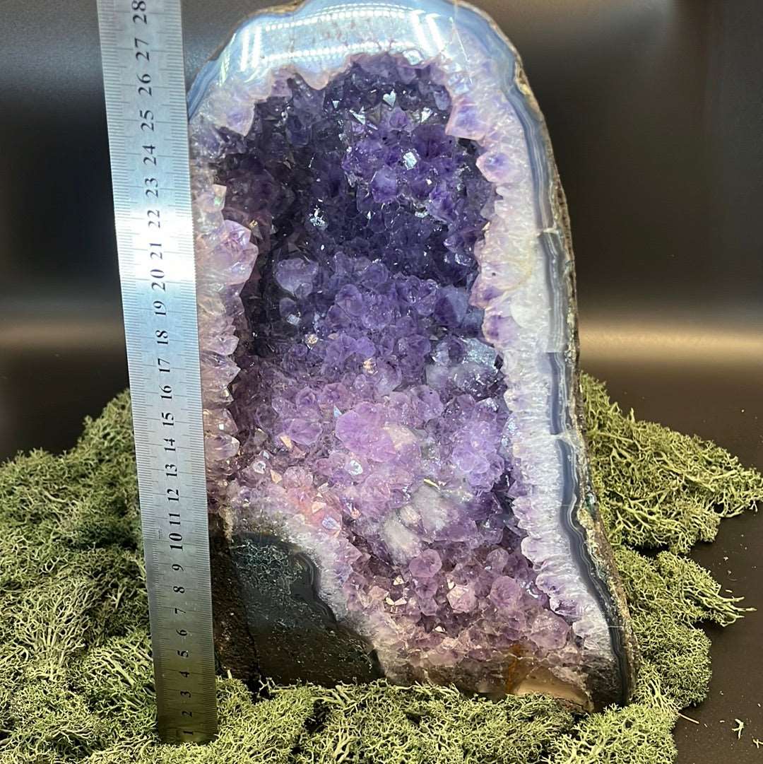 Amethyst Geode XL aus Indonesien (xg) - sehr dekorativ mit schönen violetten Kristallen